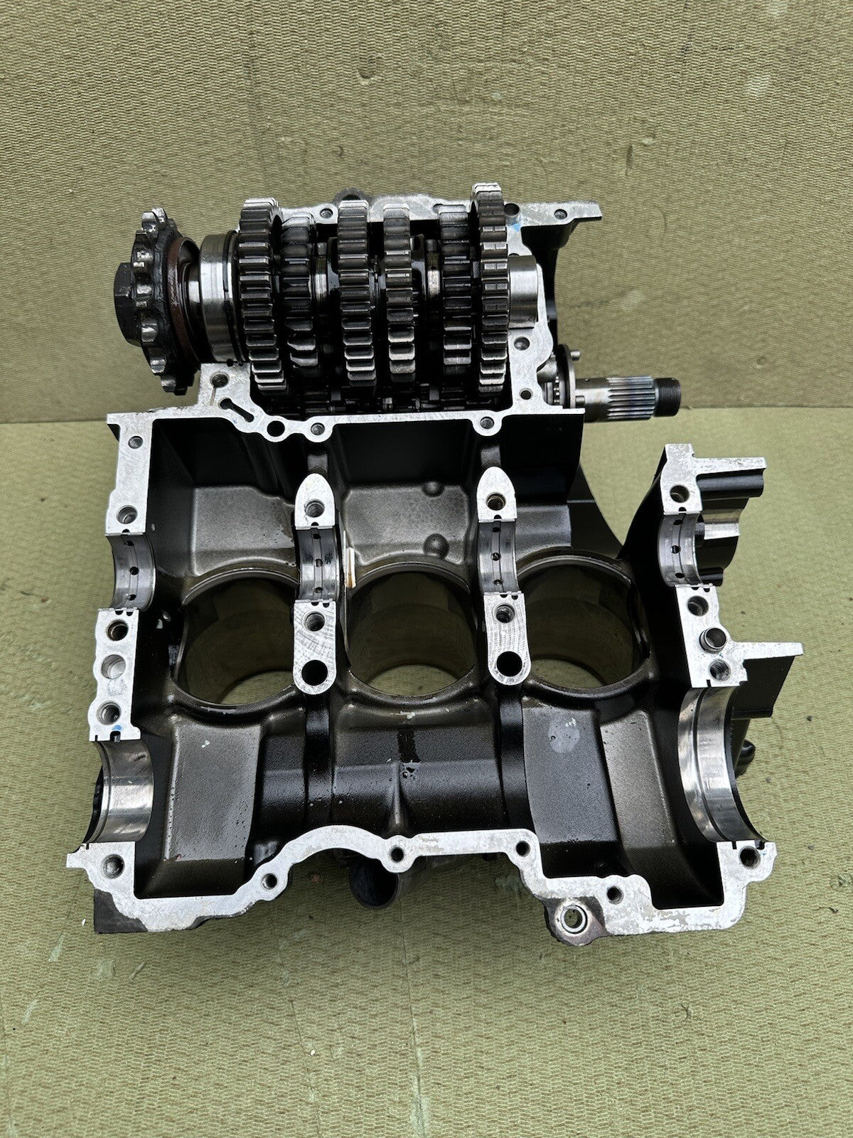 TRIUMPH 675 R DAYTONA GEAR BOX ASSEMBLY Top Engine Case 2011 675R Gear Assembly