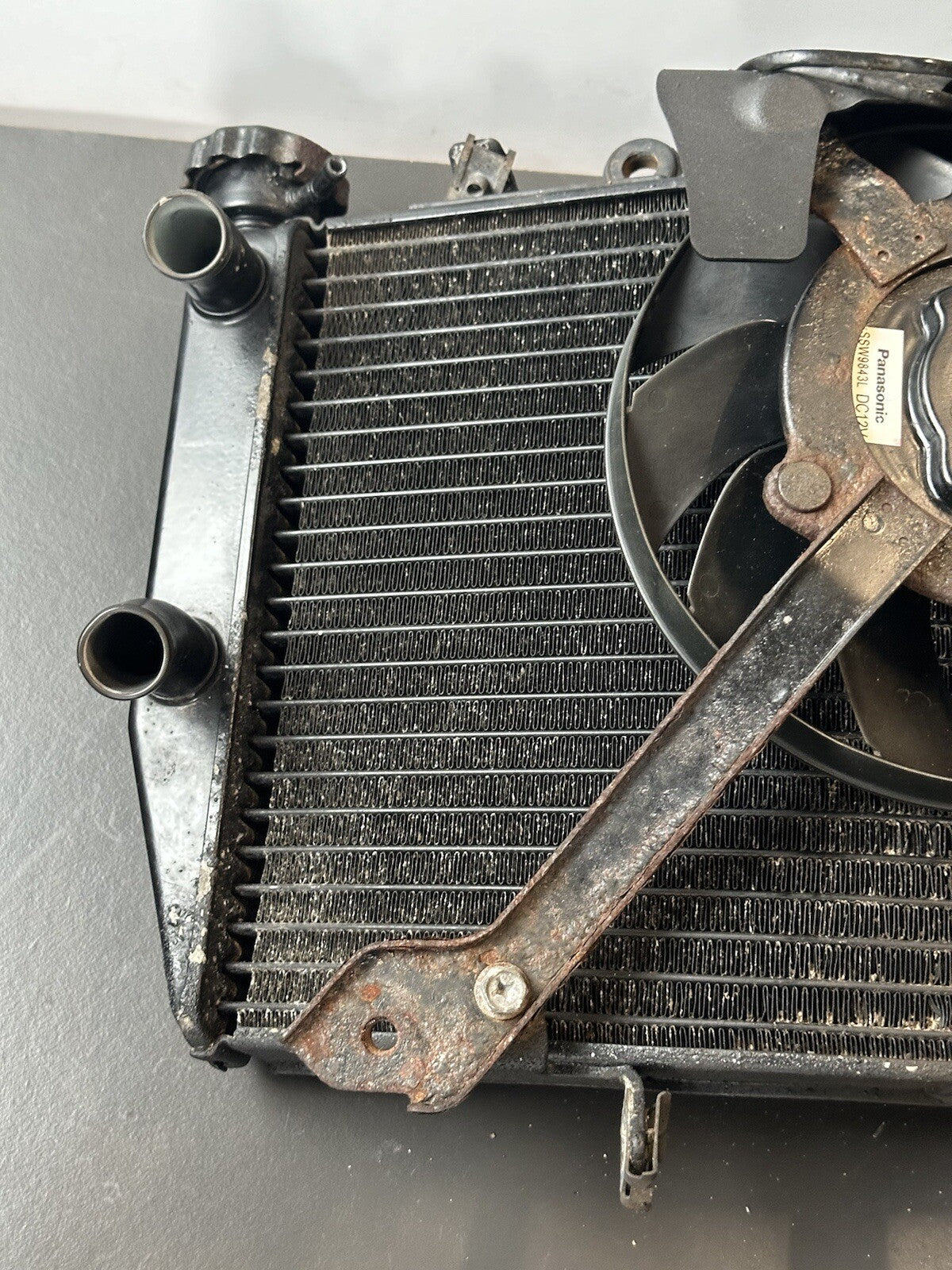 Triumph SPEED TRIPLE 1050 2013 RADIATOR WITH FAN 2011-2015 Radiator And Fan