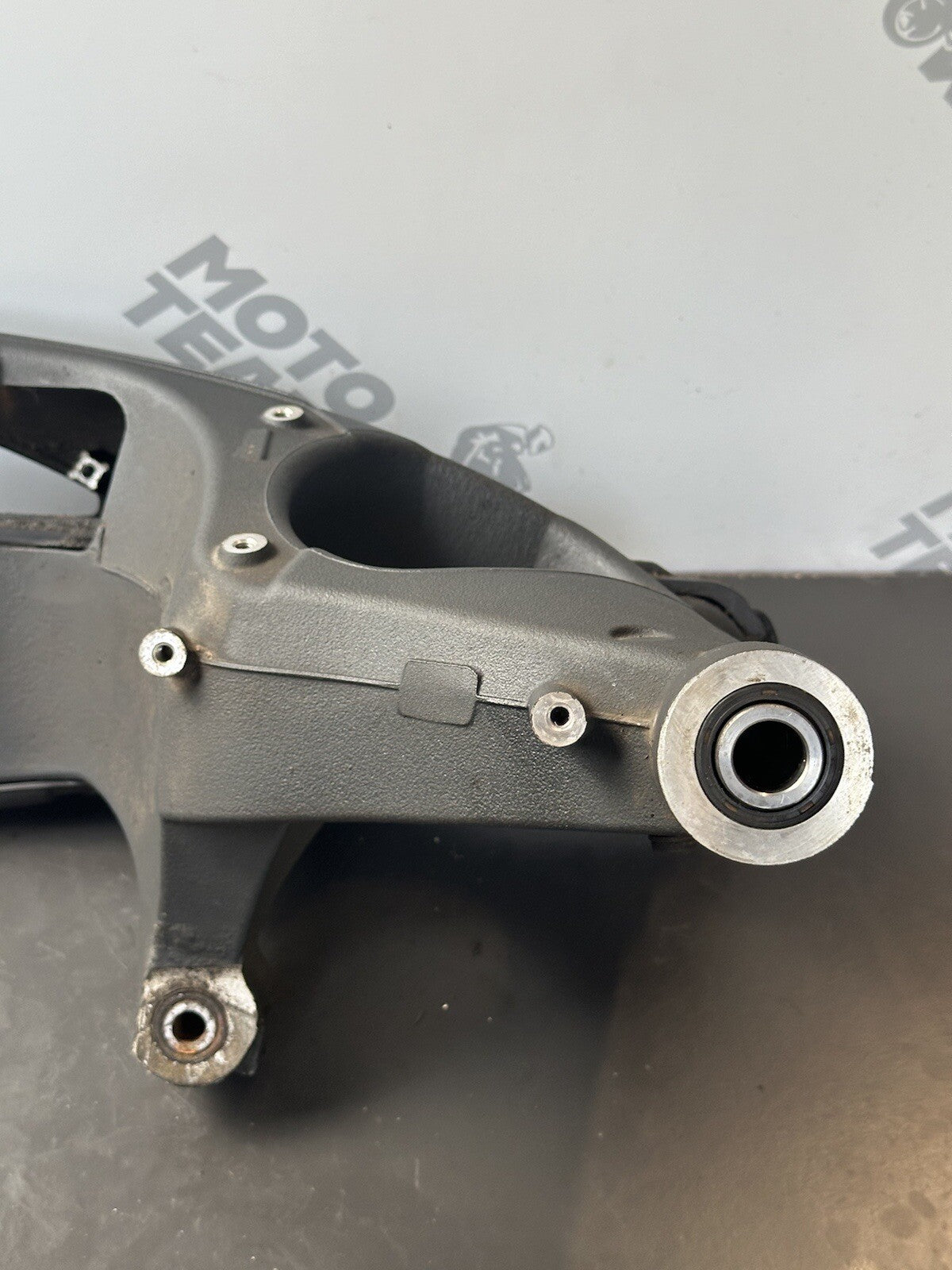Triumph SPEED TRIPLE 1050 Swinging Arm Swing Arm 2011-2015 T2050119 1050 Swing