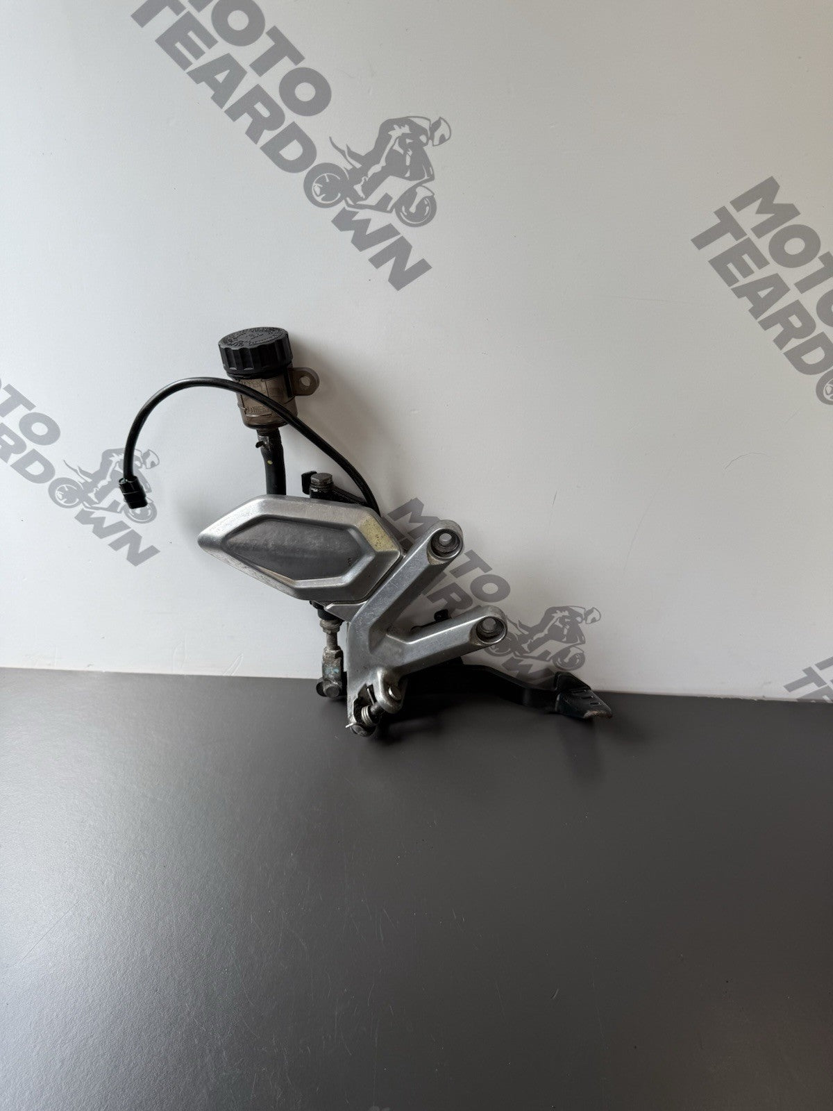 Triumph Trident 660 Right Rearset Footrest Mastercylinder BENT PEDAL 2021-24