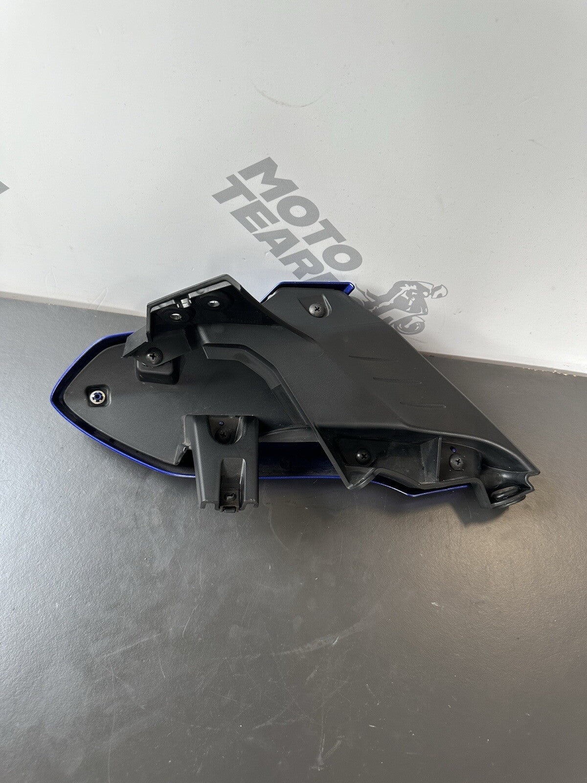 YAMAHA MT03 Left AIR DUCT FAIRING PLASTIC Left MT 03 Left Air Duct Fairing OEM
