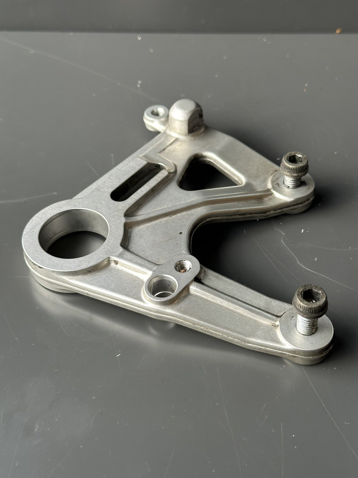 DUCATI 899-959 Panigale Rear Brake Caliper Bracket Brake Bracket 82530501A OEM