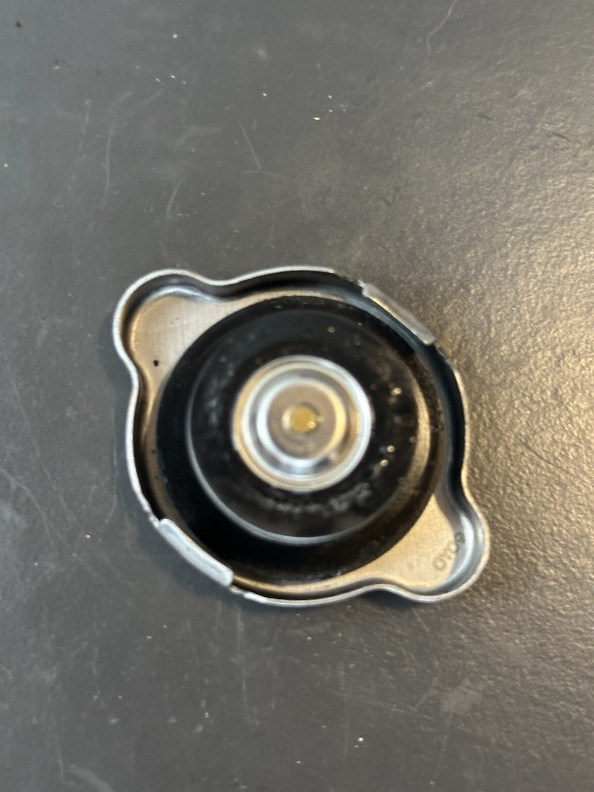 GSXR 600 GSXR 750 L1-L2-L3-L4-L5-L6-L7 RADIATOR CAP 2011-2017 GSXR Radiator Cap