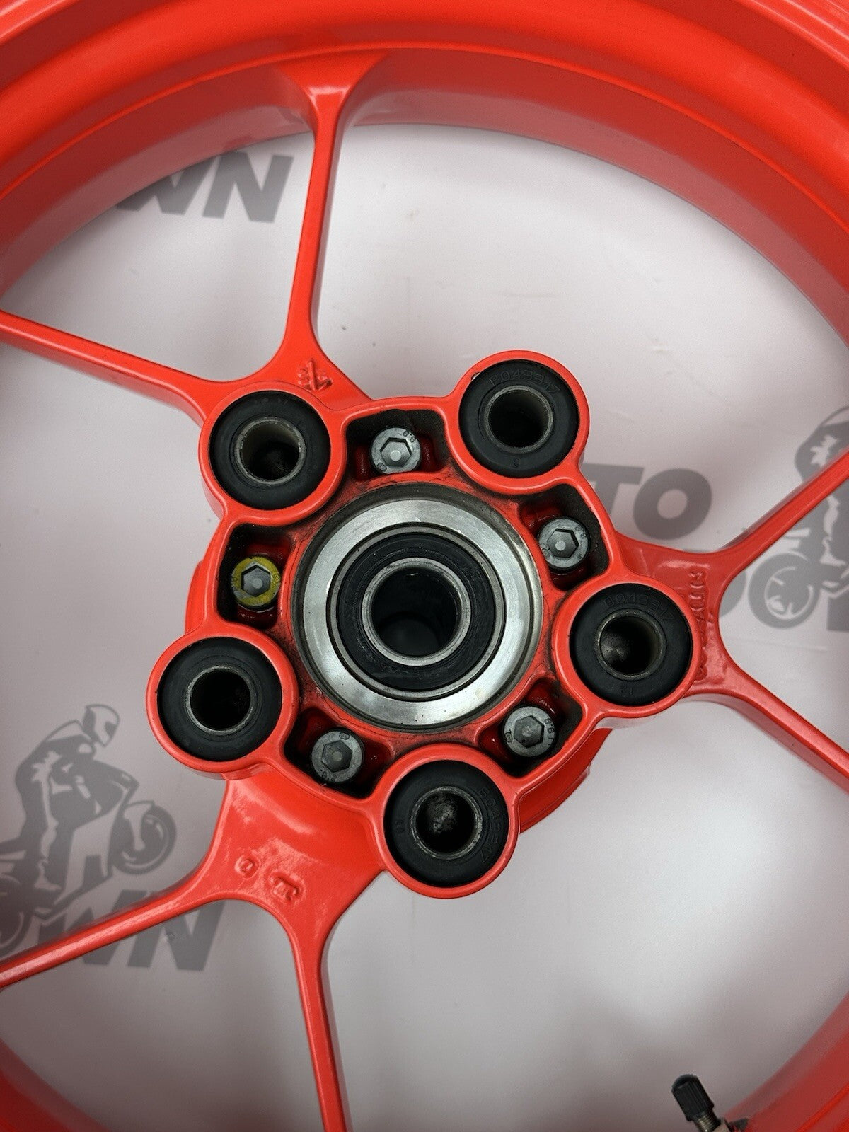 Aprilia Tuono V4 1100 Factory 2017 Rear Wheel Rim Only 9105 Mile RSV4 V4 Rear