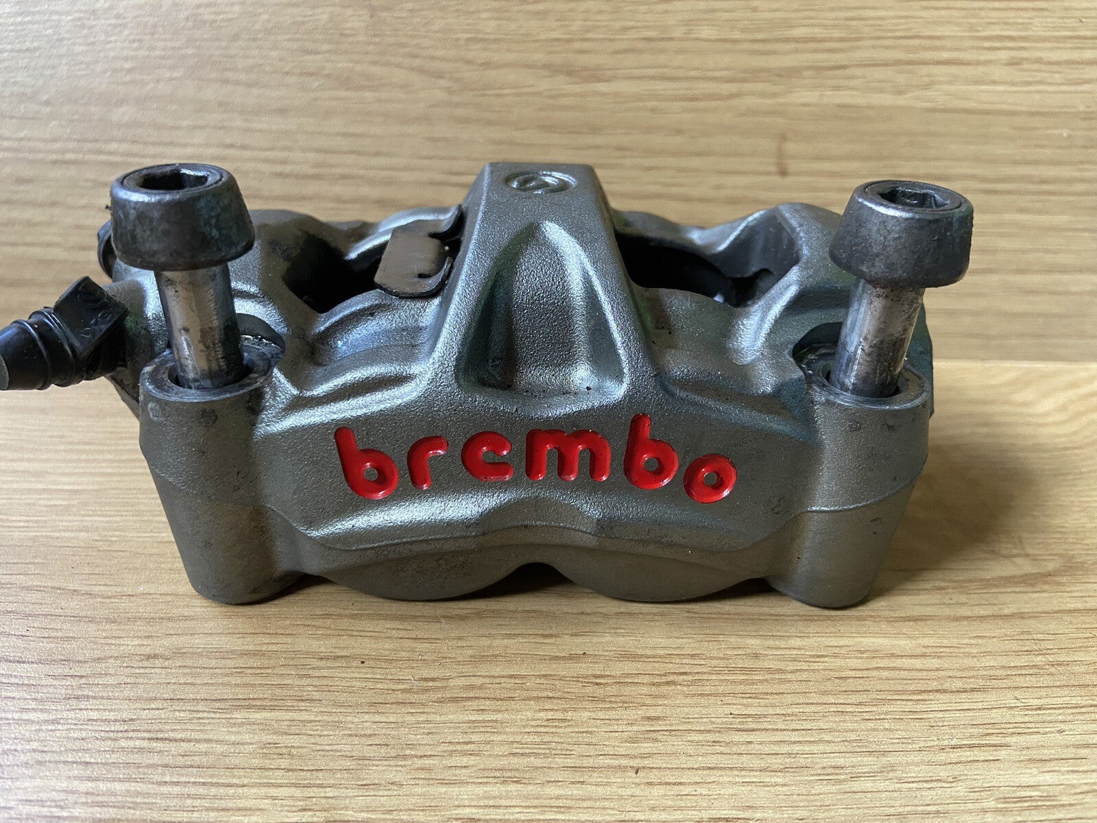 Triumph Street Triple 765 RS BREMBO FRONT BRAKE CALIPERS Brembo Monobloc M50 OEM