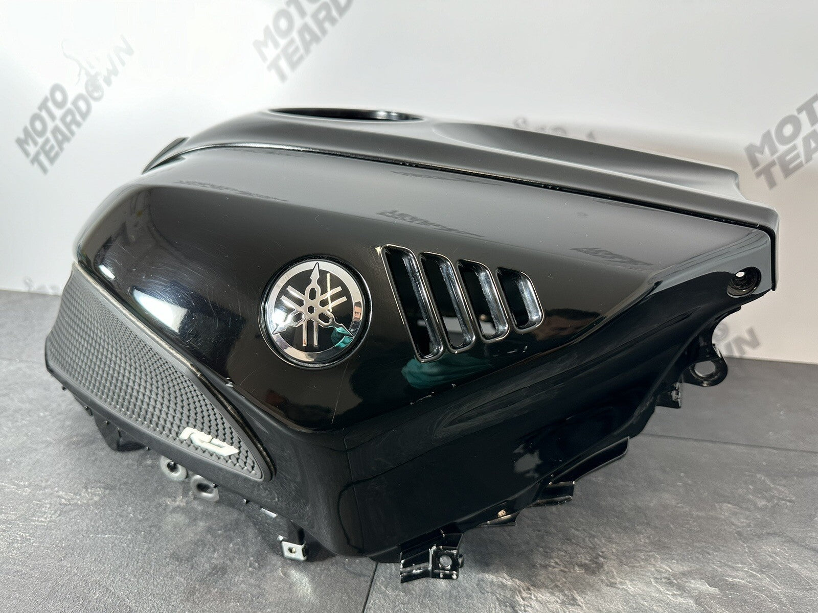 Yamaha R7 690 2024 Fuel Tank Cover Fairing Cowl Petrol Tank 1784 Miles 2022 2023