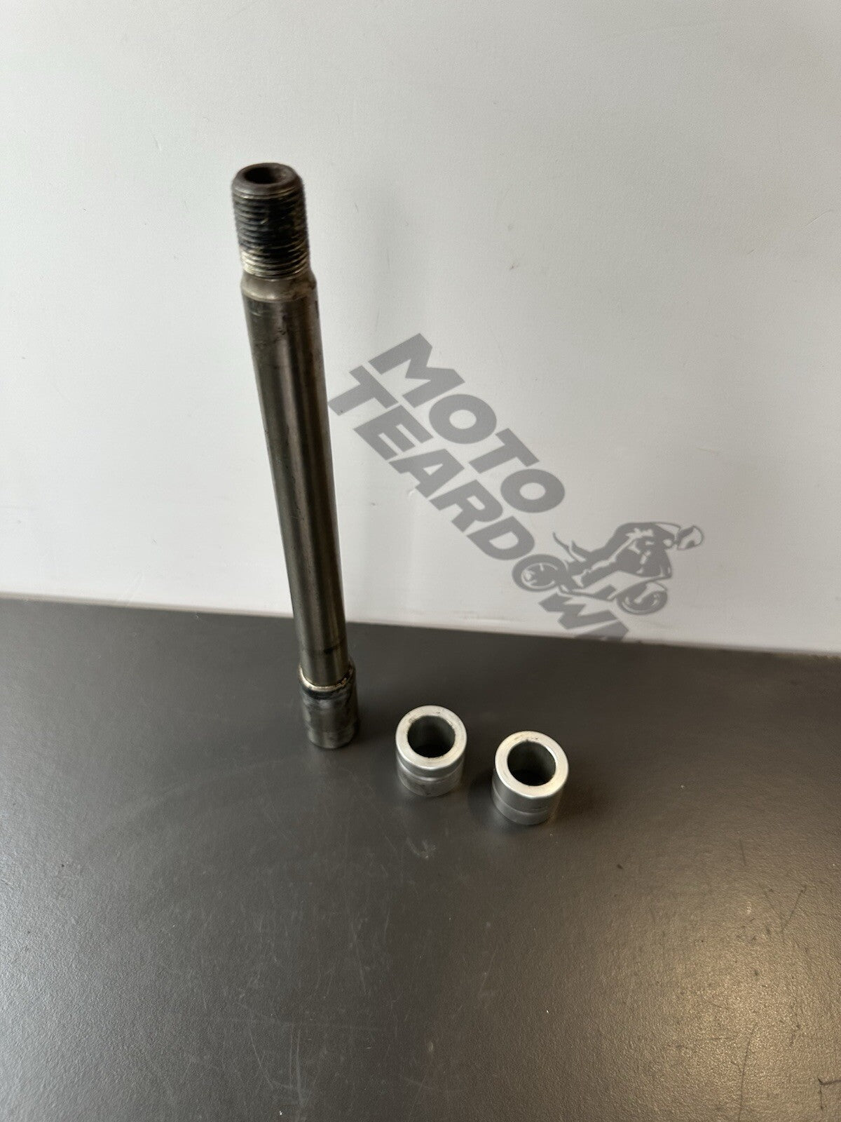 TRIUMPH STREET TRIPLE 765S 765RS 765 FRONT WHEEL SPINDLE FRONT AXLE 2017-2019