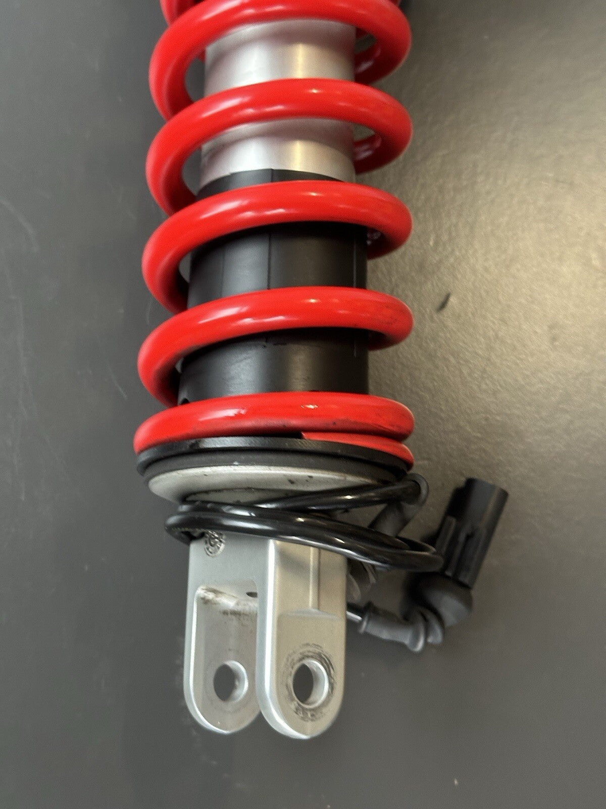 BMW S1000R rear shock absorber 8545860 BMW S1000R Rear Shock 2014-2020 UK ONLY