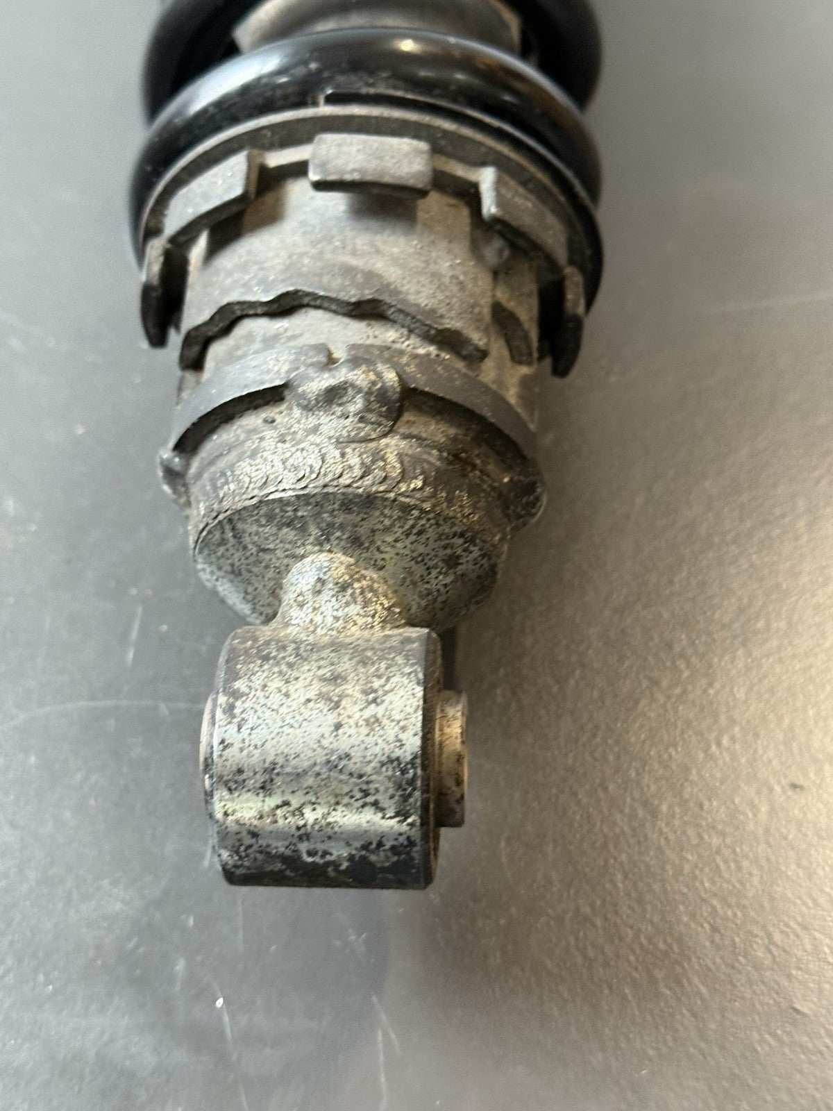 TRIUMPH TRIDENT 660 REAR SHOCK TRIDENT 660 Rear Shock OEM YEAR 2021-2024