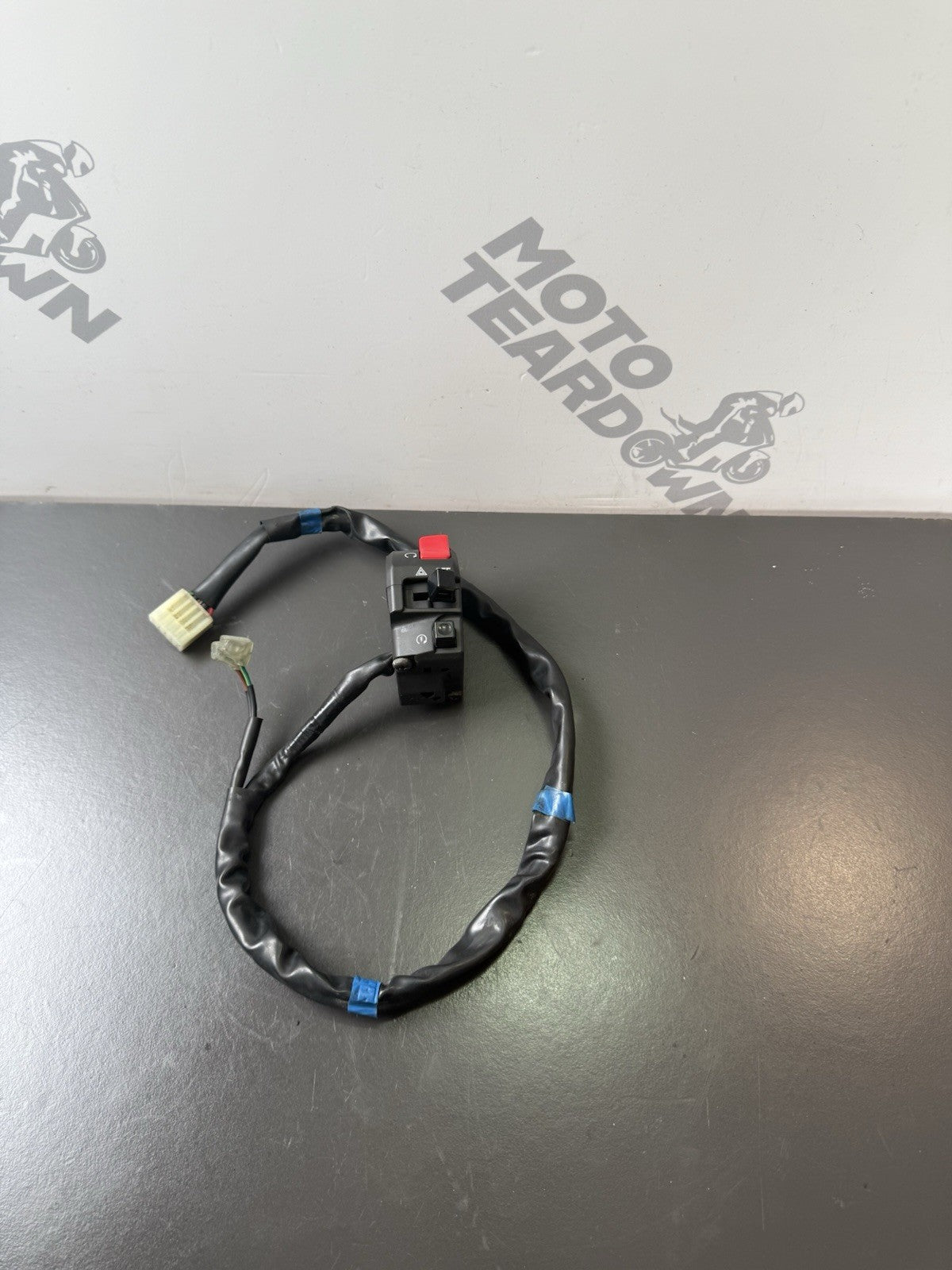 6dcc1bd5-6363-436b-a142-ab96d037ab8c