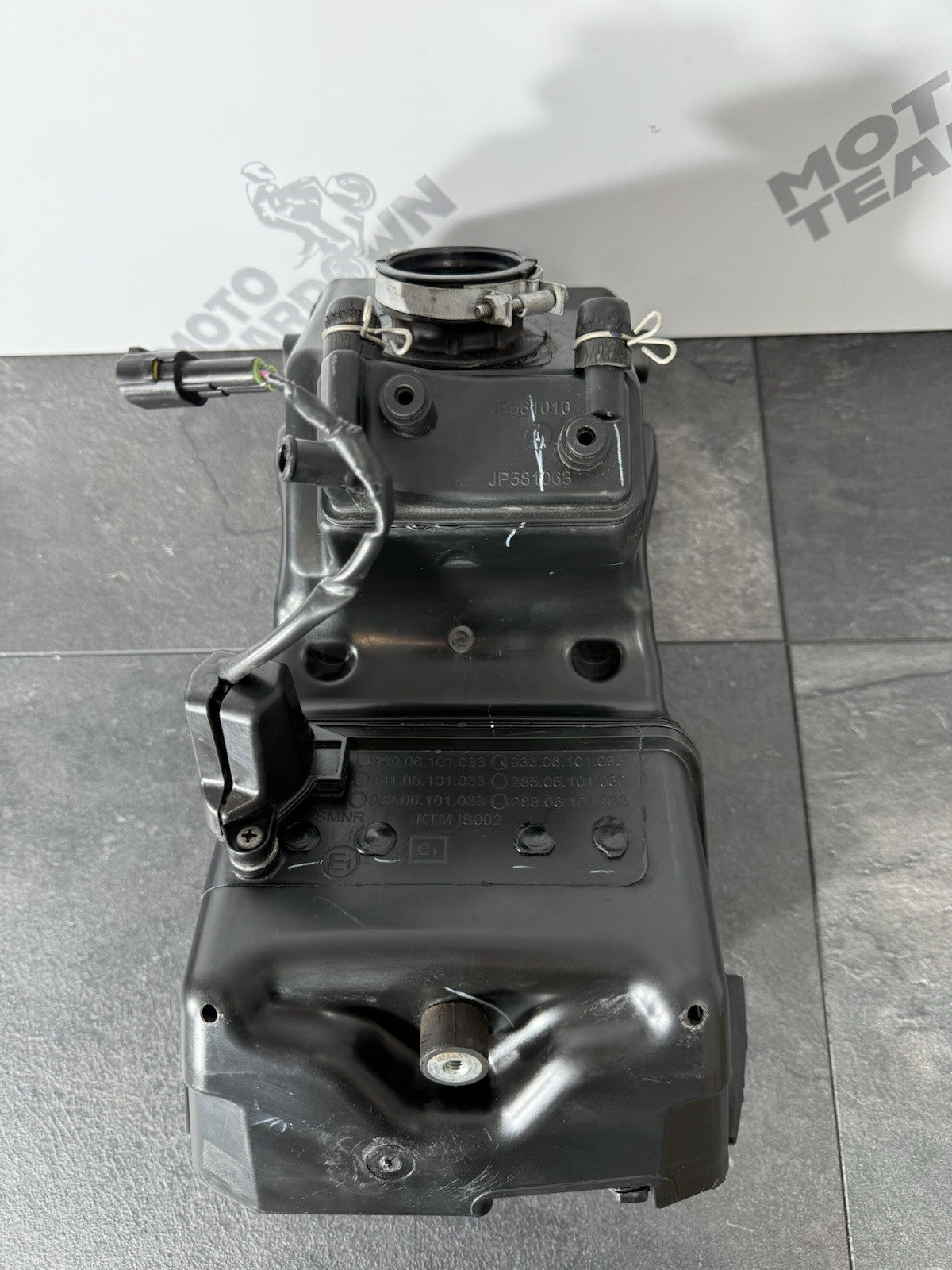 47f4ba40-458c-4120-bcac-31aad678945e