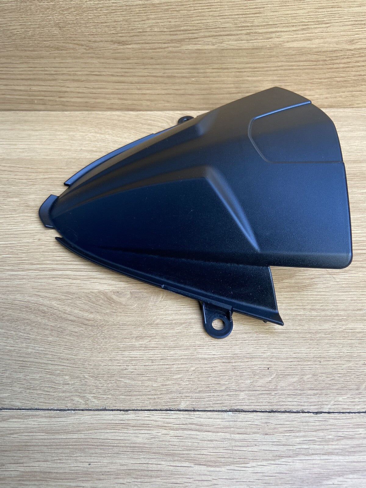 Aprilia Tuono V4 1100 Factory 2017 clock surround fairing panel OEM 2B003548