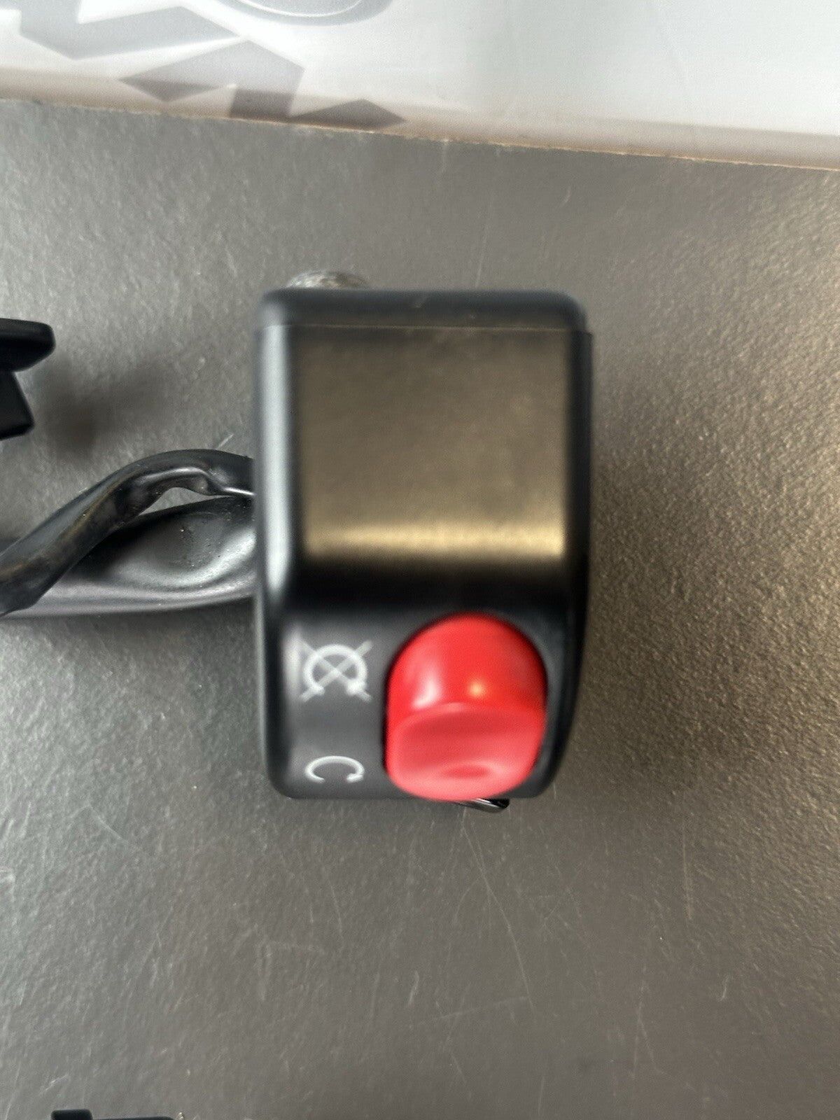 TRIUMPH STREET TRIPLE 675R 675 R/H Right Switchgear T2049255 Right Switch 2011