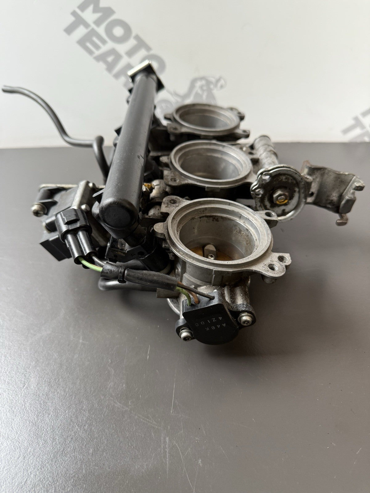 Triumph Street Triple 675R throttle bodies & fuel injectors 2013 - 2017 OEM