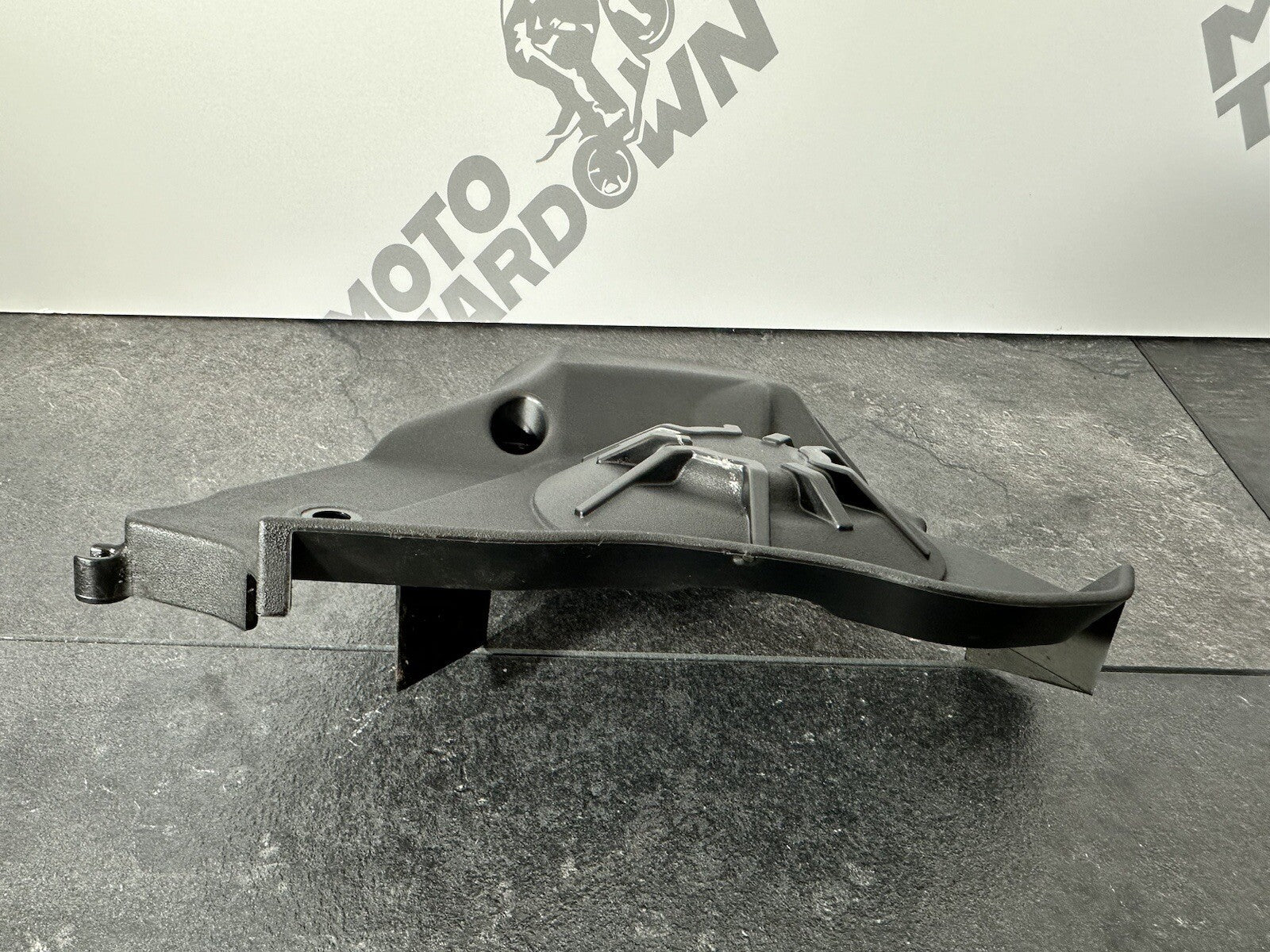 Aprilia Tuono V4 1100 Factory 2020 Front Sprocket Cover 6889 Miles OEM 2019