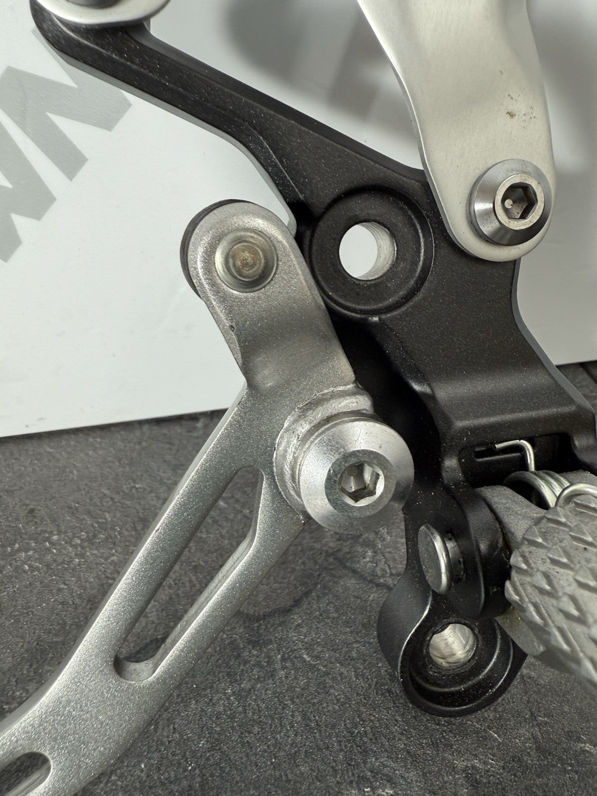 e0abd7ba-9643-4863-b9a7-1a69e7c85100