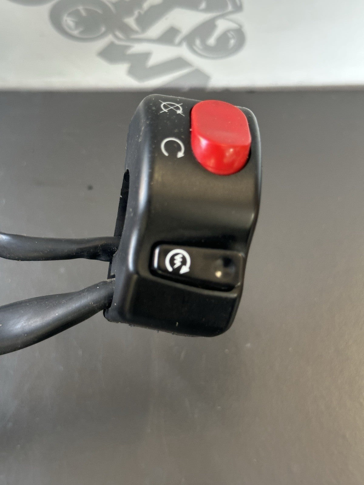 TRIUMPH STREET TRIPLE 675 675R R/H Right Switchgear 2049255 Right Switch 2007-11