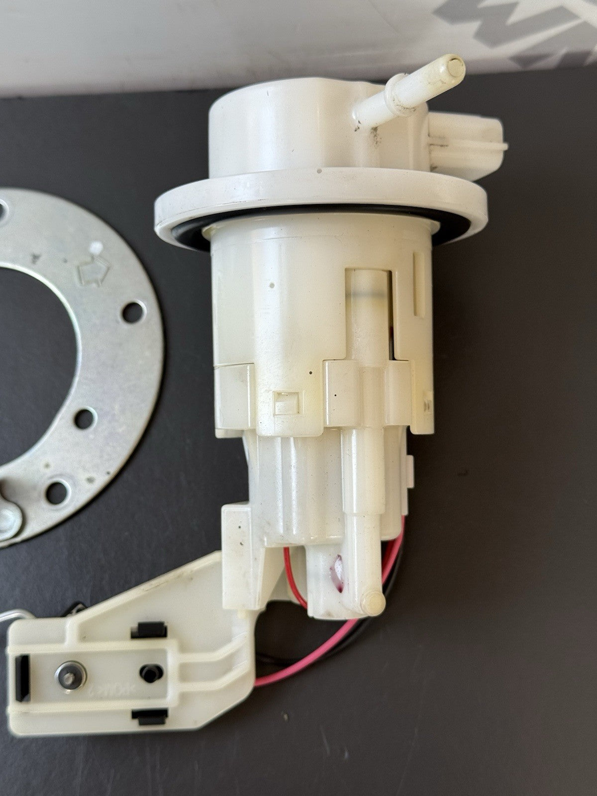 Suzuki GSXS 125 petrol Pump fuel pump 2017 - 2022 Suzuki GSXS 125 Petrol Pump