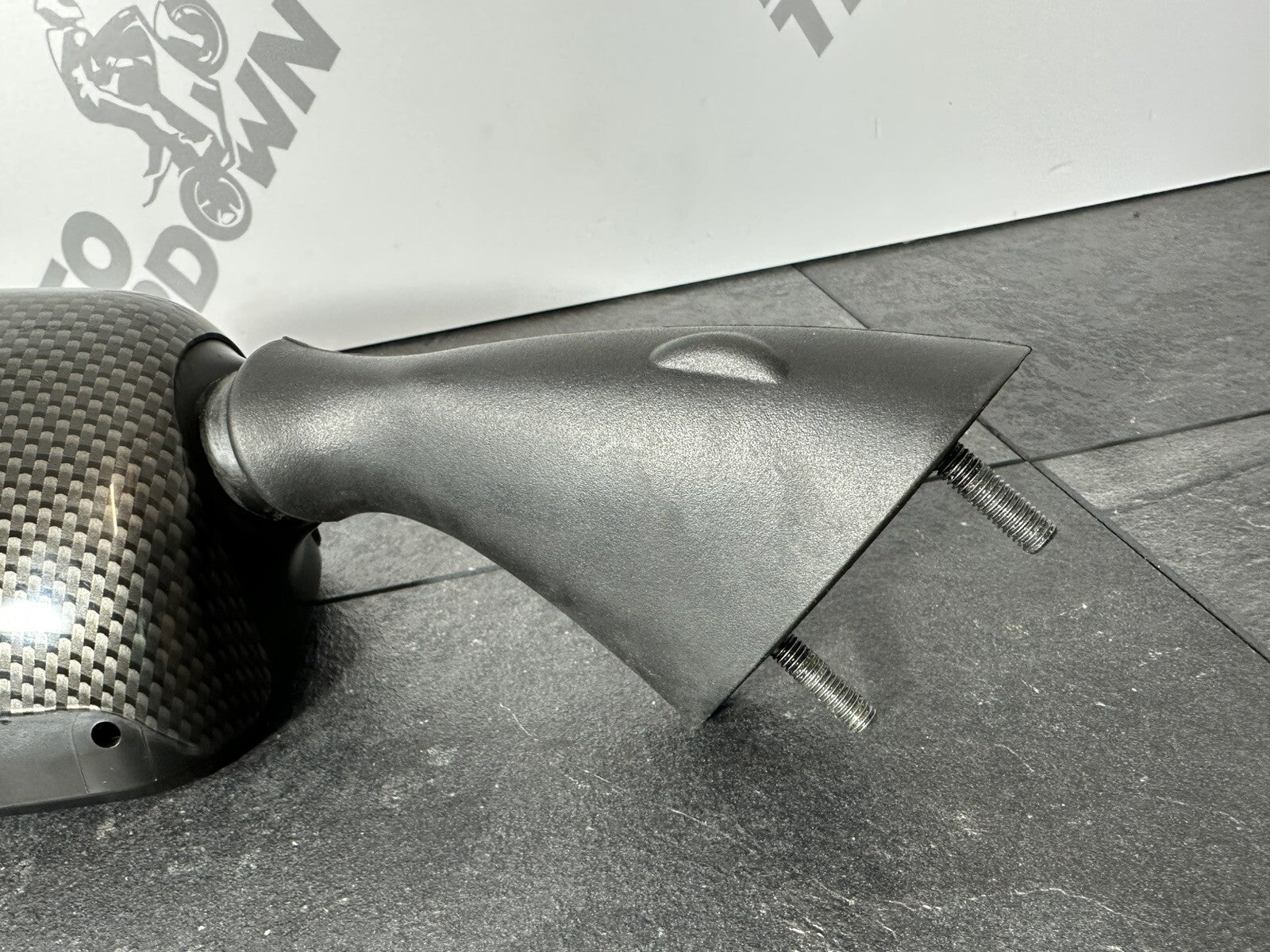 Suzuki GSXR 1300 2016 HAYABUSA Mirror Right Side View Mirror 18408 Miles OEM