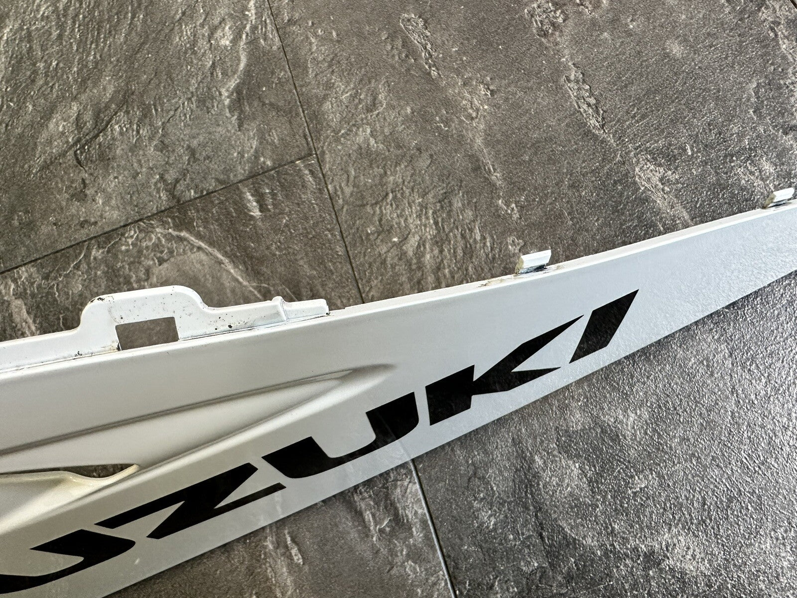 Suzuki GSXR 1000 2009 Right Belly Pan Lower Fairing Cowl 2009-2016 9715 Miles