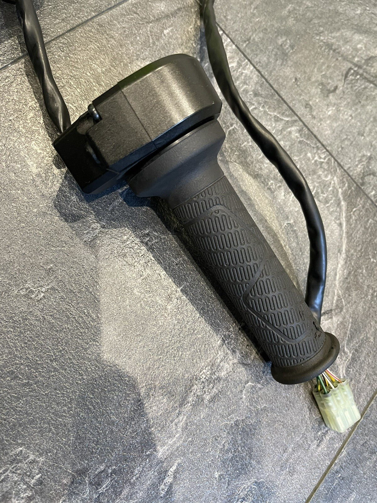 KTM Superduke R 1290 2020-2022 Throttle Assembly Ride By Wire Grip OEM 2021
