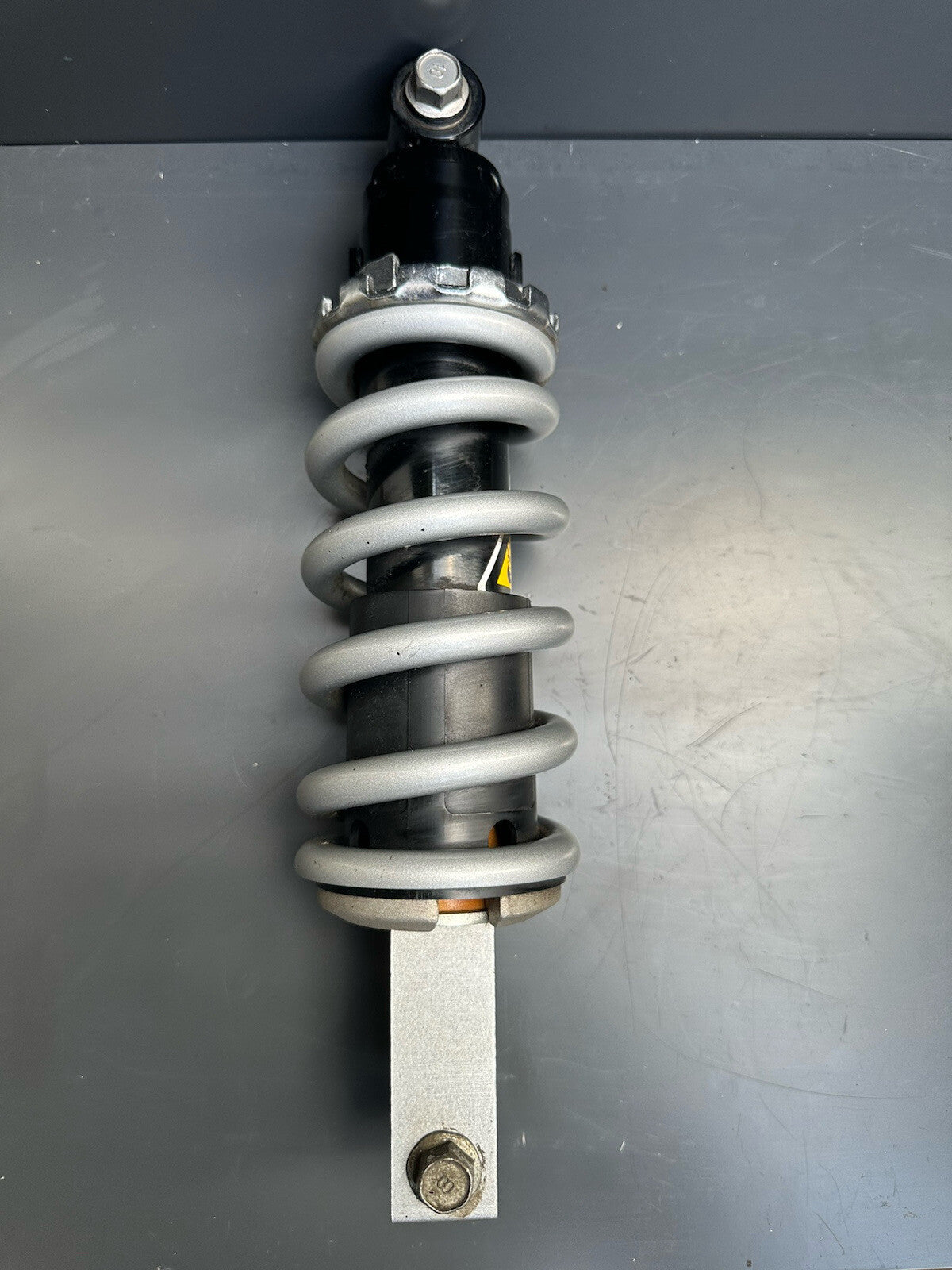 Yamaha Yzf R7 Yzf690 2022 - 2023 Rear Shock Absorber *UK ONLY* R7 Rear Shock