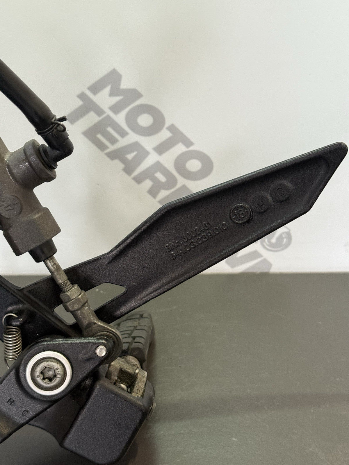 fd042225-8b39-4fbc-8b07-32fafb78fa26