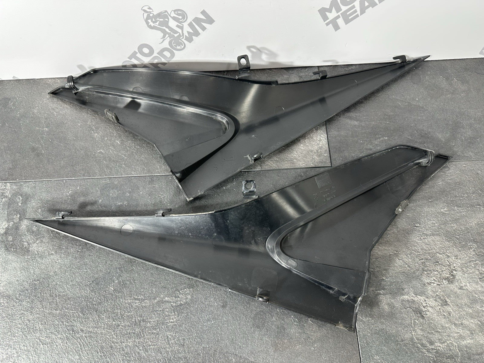 Aprilia RS660 2021 Side Fairings Tank Fairing Panel 6220 Miles 2022-2025 OEM