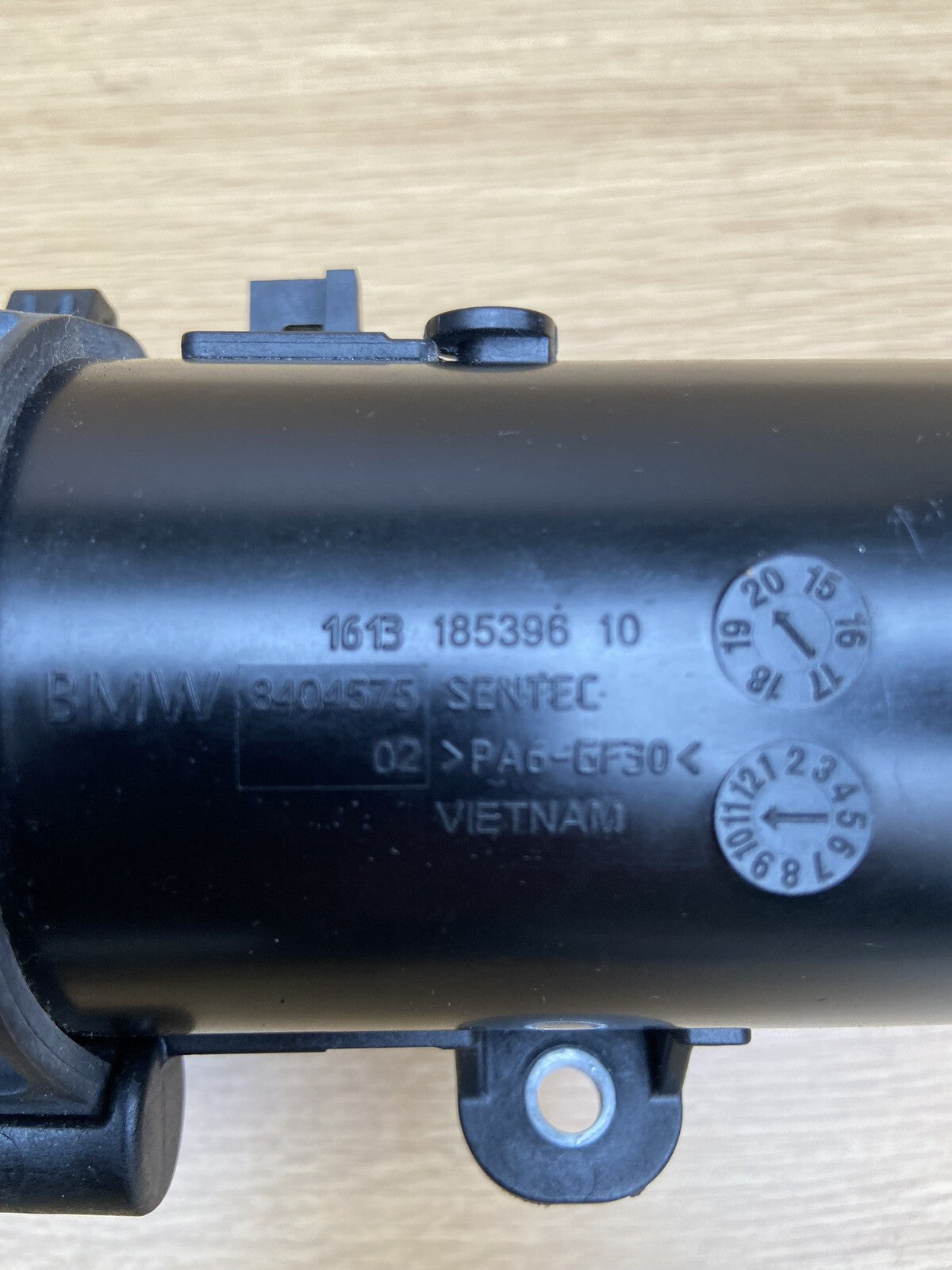 BMW S1000R Sport 2021 Emission vacuum pump S1000R Evap Pump OEM 7953 Miles