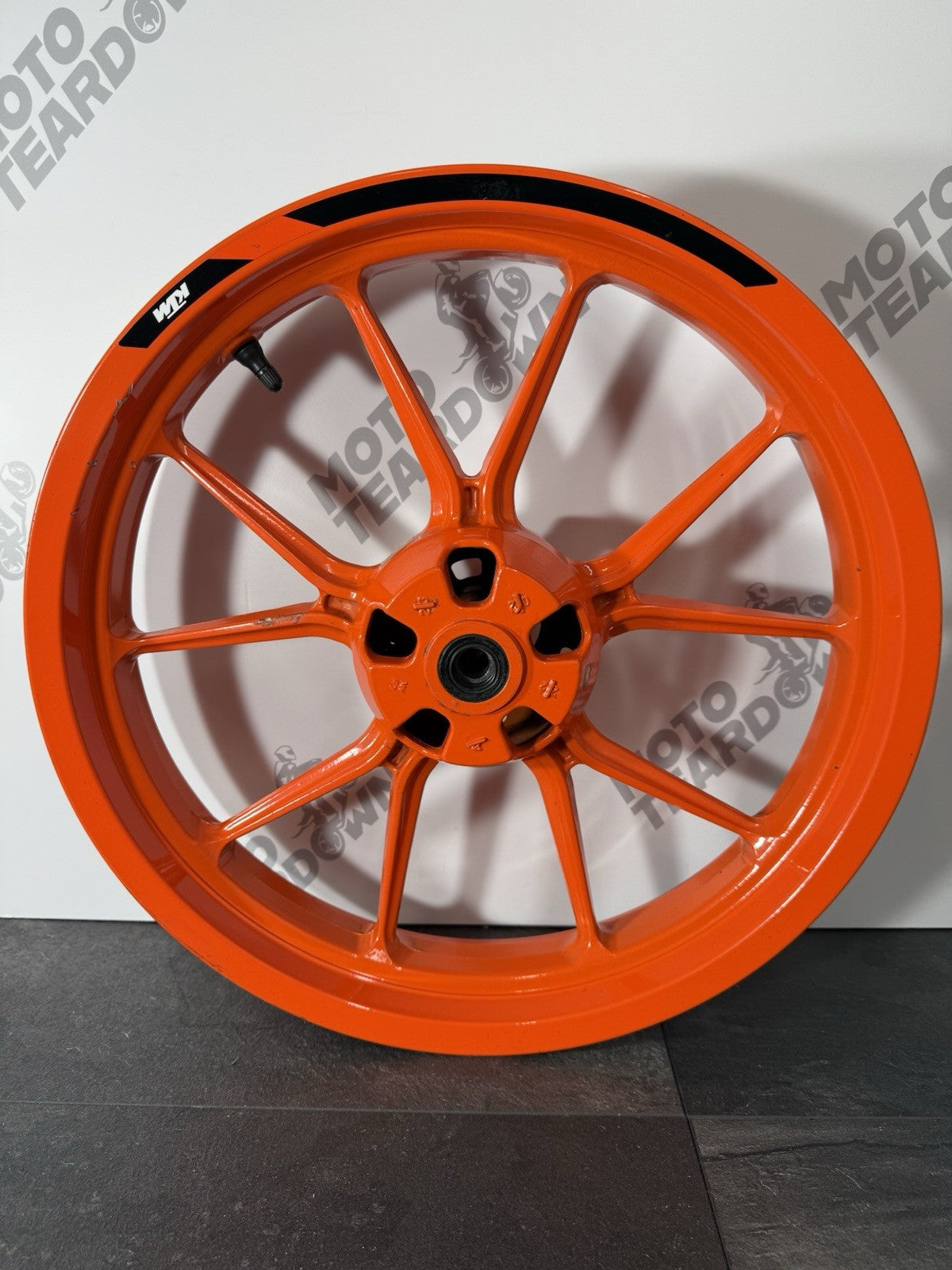912b83bd-231c-4eb8-b294-e7d2748f4077