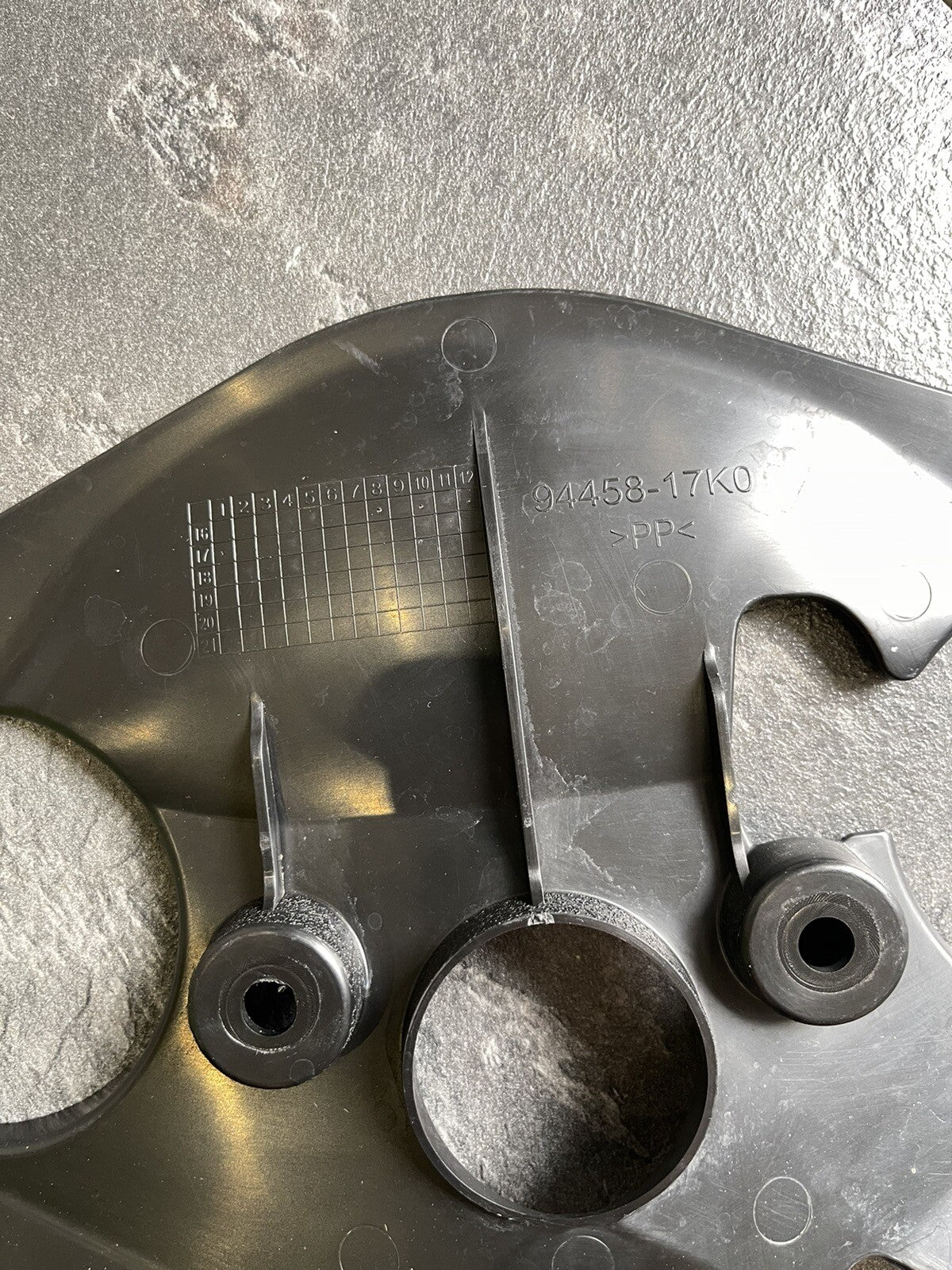 Suzuki GSXR 1000 2017 Lower Yoke Splash Guard 2018 AL7 2017-22 Only 5129 Miles