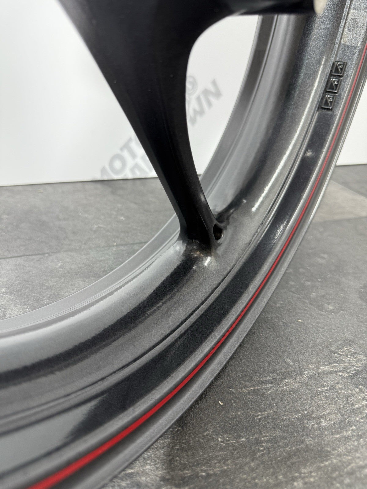 8b176aad-608b-48dd-8195-8b9f544d2c38