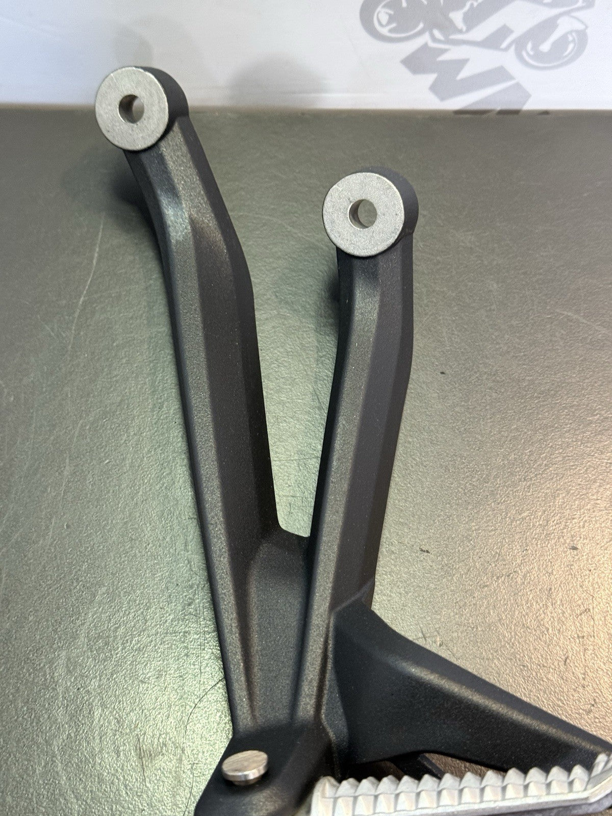 3ae81e89-c36d-4fdc-950d-fd667900a194