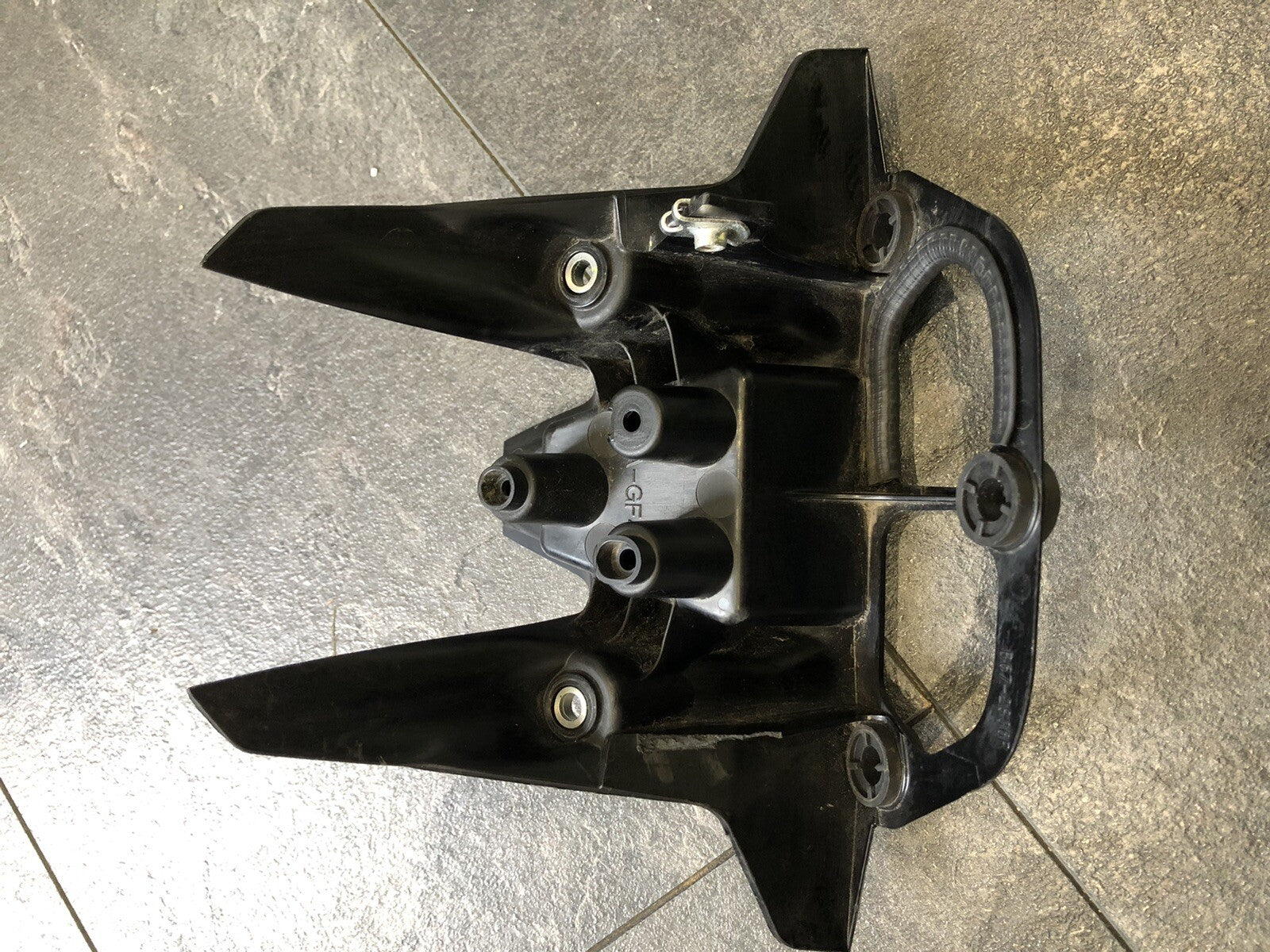 Yamaha MT10 SP 2018 Speedo Bracket Holder Front Bracket Only 5800 Miles OEM