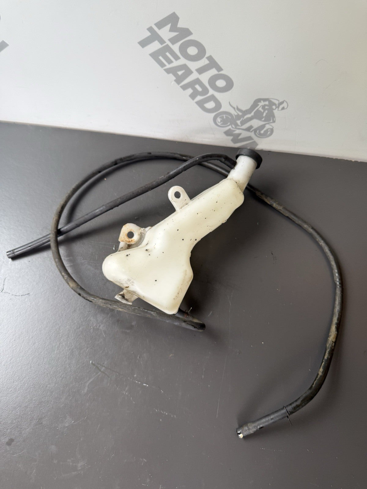 Suzuki GSXS 125 Water Coolant Header Bottle Radiator Coolant Bottle 2017-2021