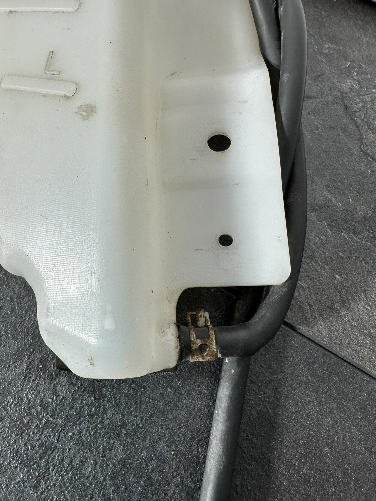 Suzuki GSXR 1000 2014 Expansion Tank Coolant Reservoir 22774 Miles 2009-2016 OEM
