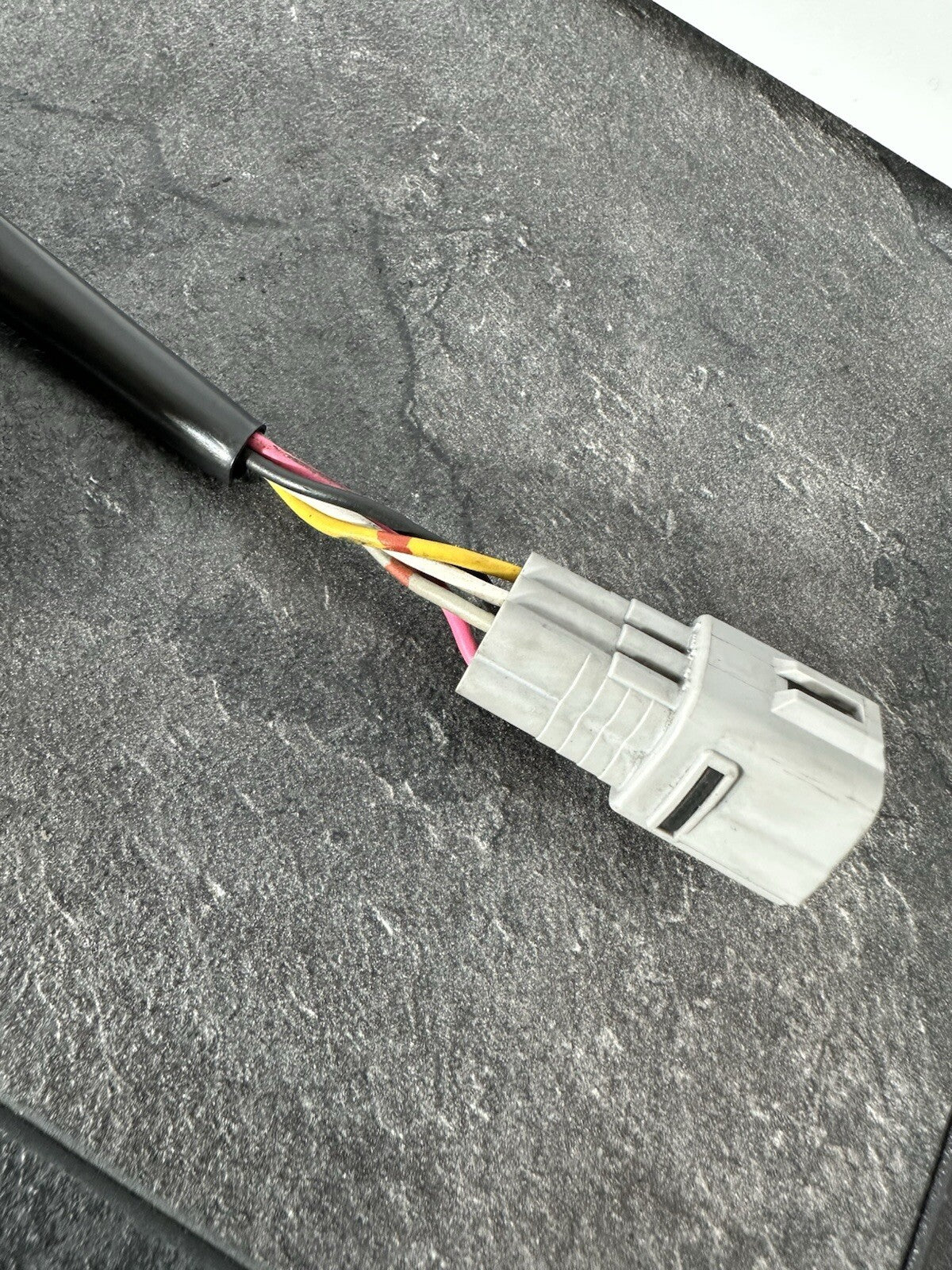 Suzuki GSXR 1000 2014 Regulator Rectifier Reg Rec 22774 Miles 2009-2016 OEM