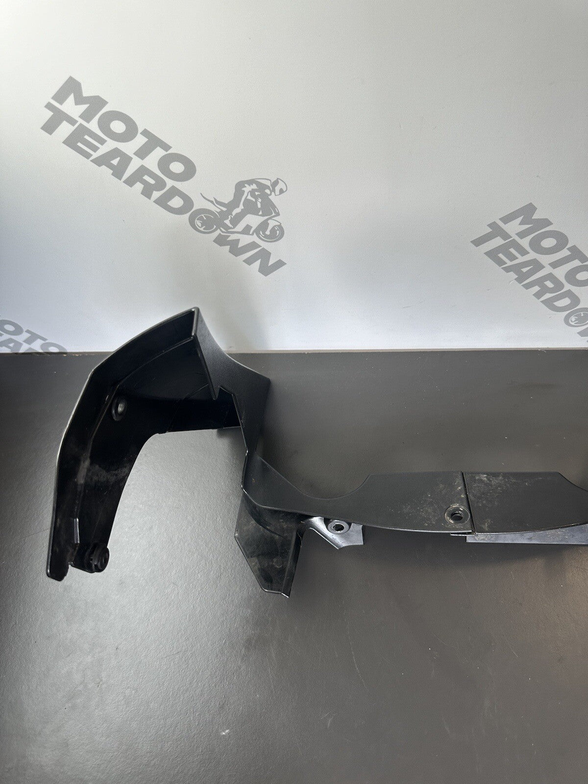 Aprilia Tuono V4 1100 Radiator Fairing Cowl Frame 2017 RSV4 2B001756 2B003831