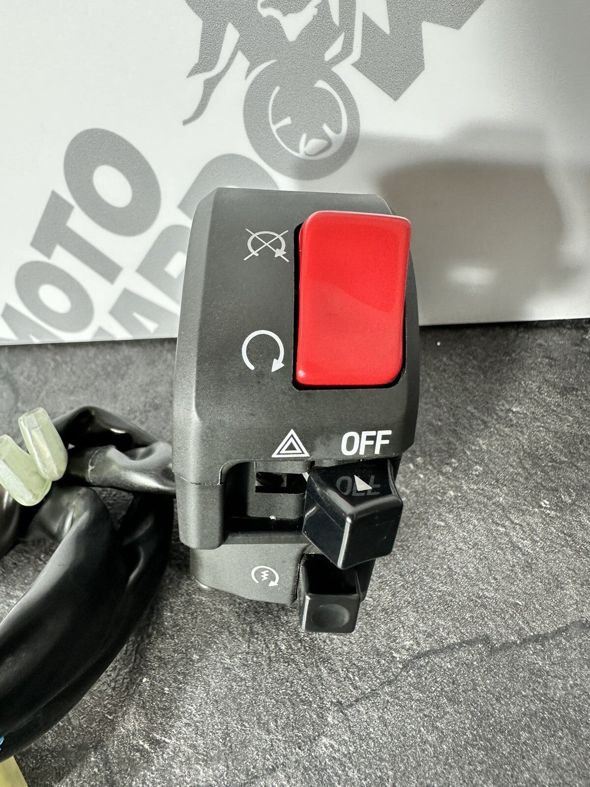 Yamaha R7 690 2024 Right Switchgear Switch Gear Assembly 1784 Miles 2022 2023