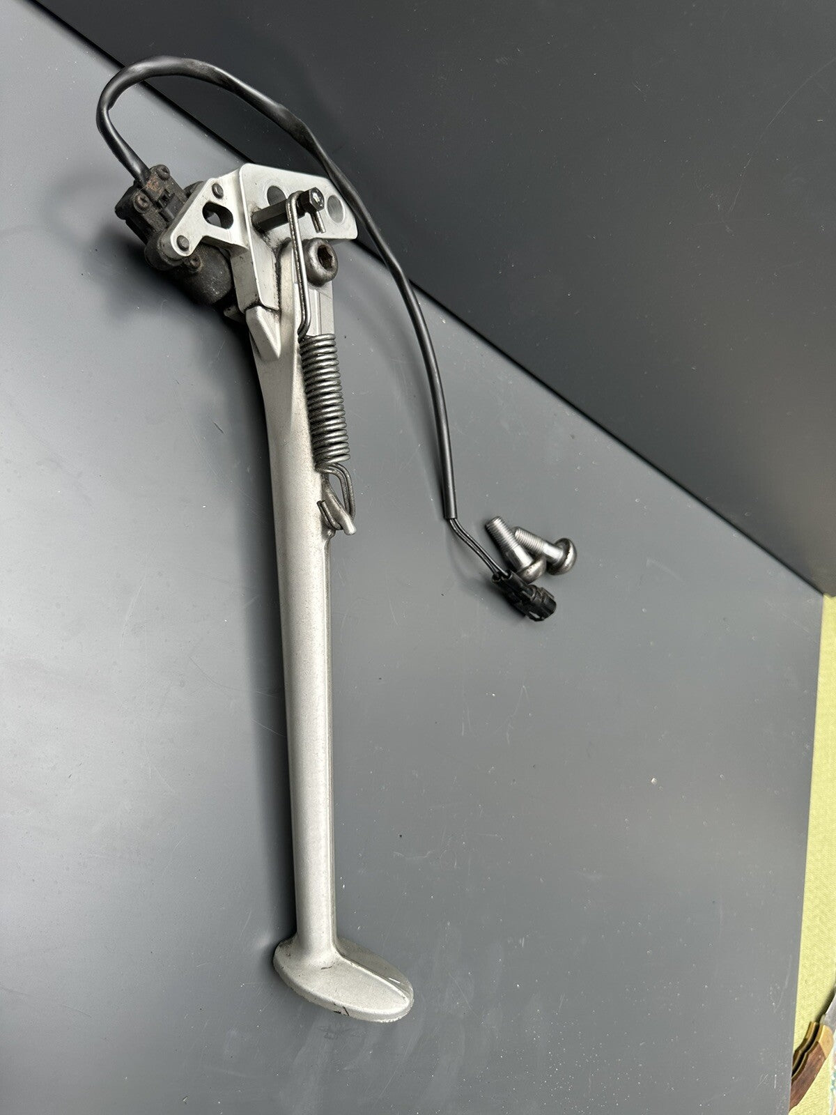 TRIUMPH DAYTONA 675 R KICKSTAND SIDE KICK STAND And Stand Switch 675R Kick Stand