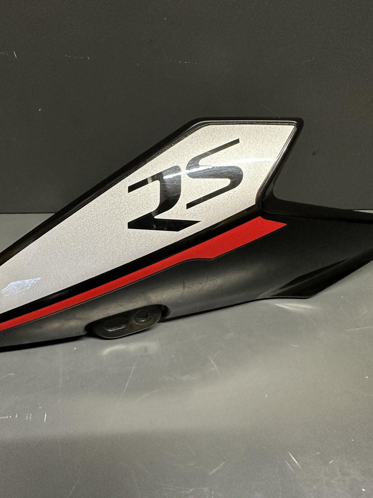 Triumph Street Triple 765 RS front Left upper side trim panel OEM 2017 -T2309049
