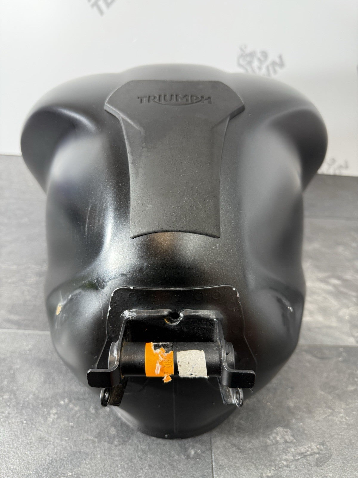 b438bac9-db9e-4045-8270-1ffdd697ba7e