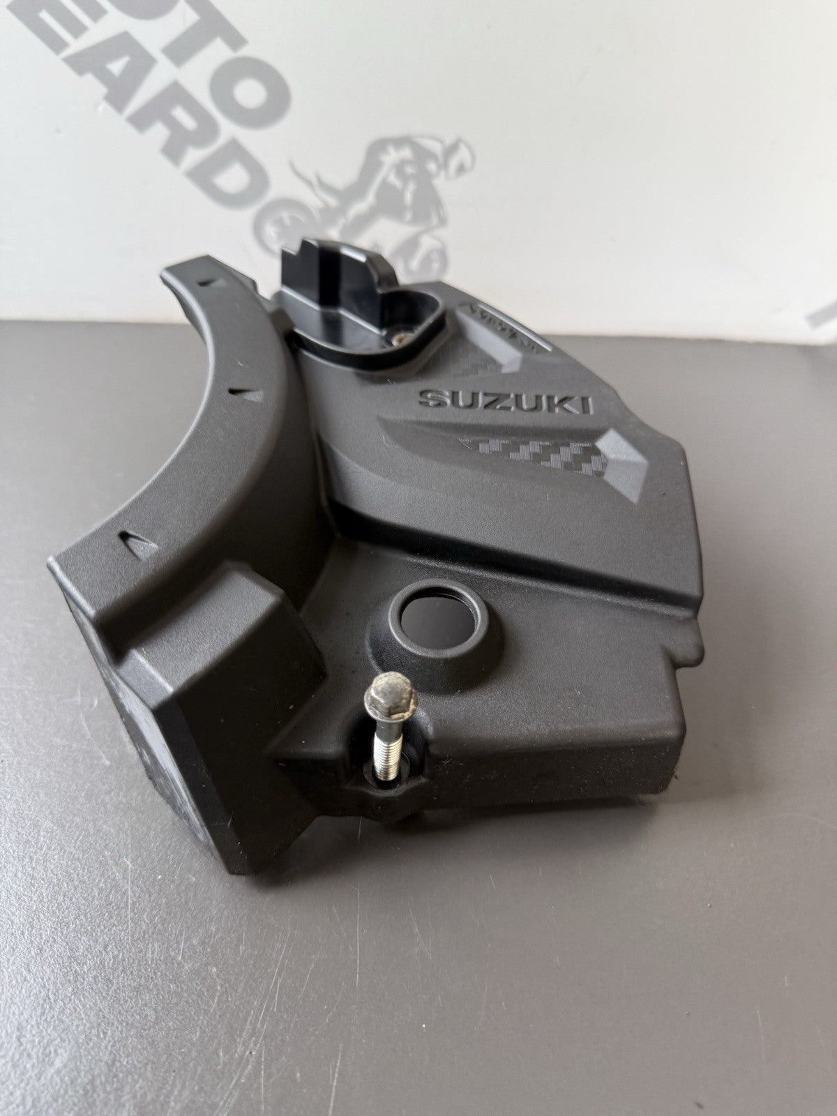 Suzuki GSXS 125 front sprocket cover guard 2017 - 2022 Sprocket Cover OEM 2017-