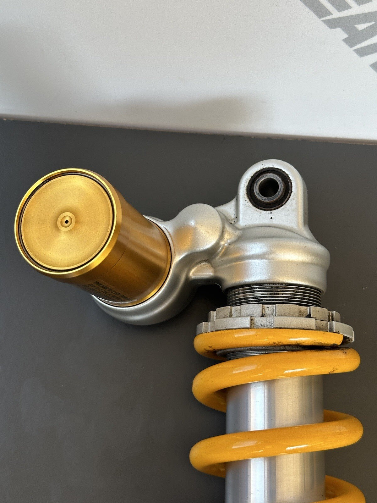 TRIUMPH STREET TRIPLE 765 RS OHLINS REAR SHOCK 2019 - *UK ONLY* 8126m Ohlins