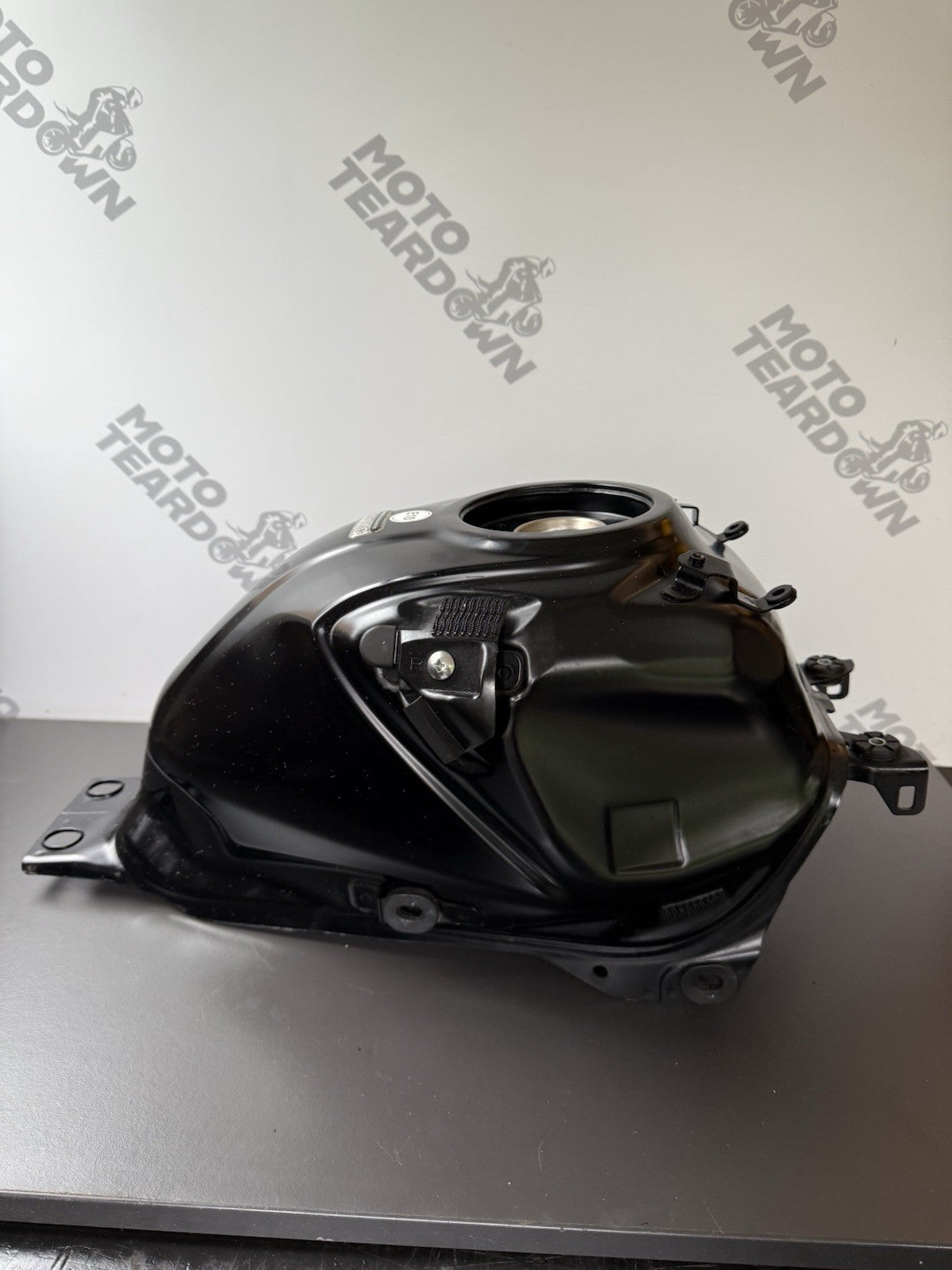 Suzuki GSXS 125 petrol Tank fuel tank 2017 - 2022 GSXS 125 Fuel Tank Petrol Tank