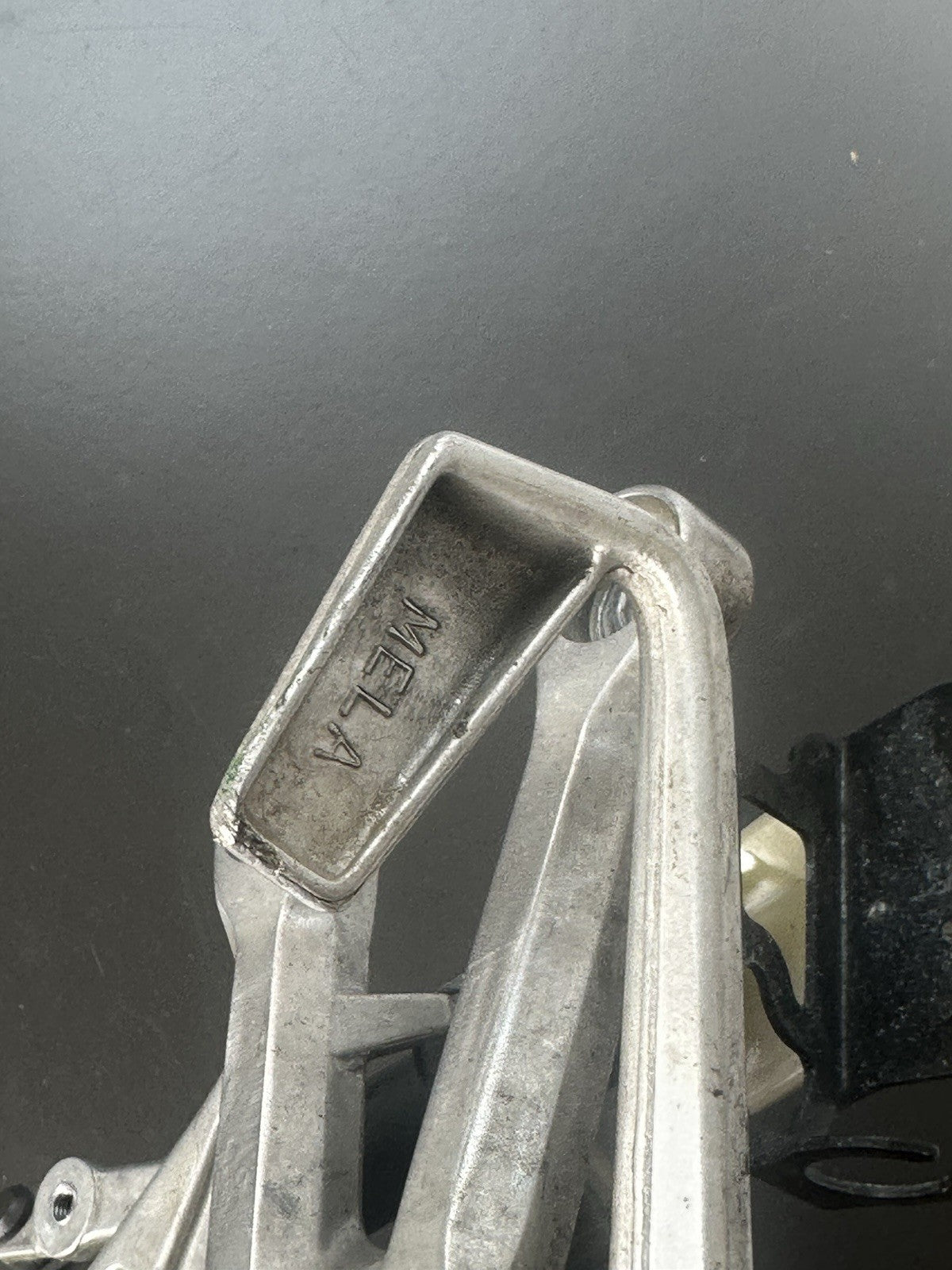 HONDA CBR1000RR FIREBLADE Right Front Footrest Hanger 2004-2005 SPARES/REPAIRS