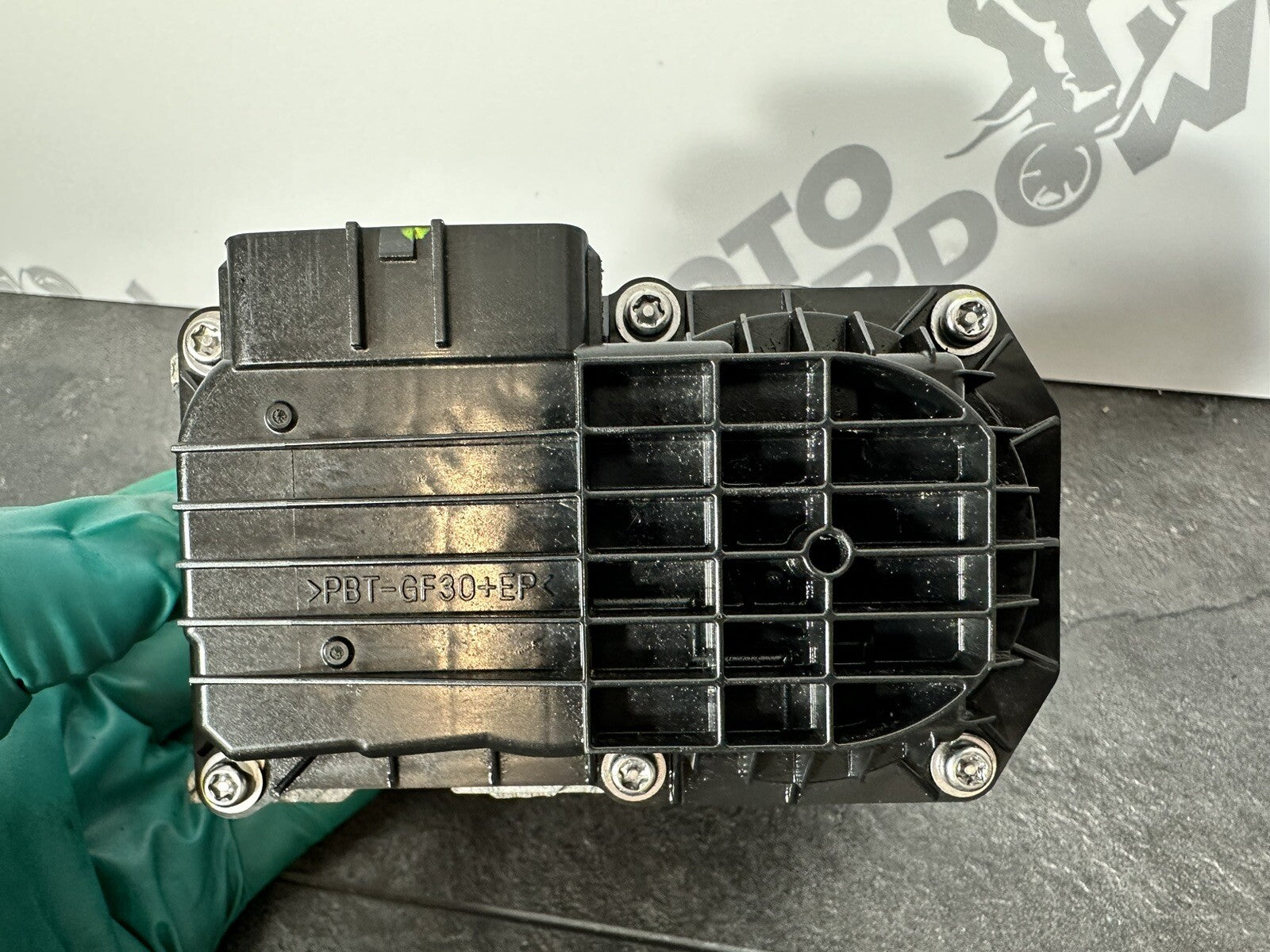 Triumph Trident 660 2022 Throttle Body KEIHIN 2962 Miles 2021-2024 OEM