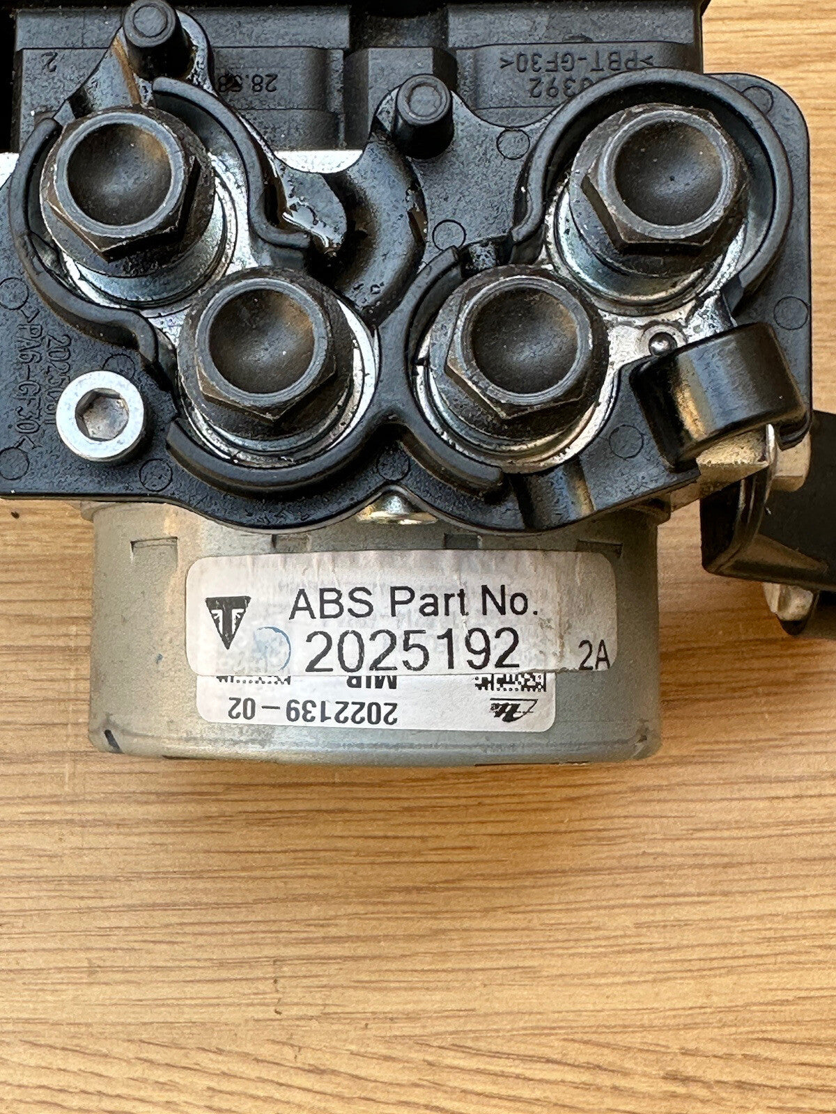 TRIUMPH SPEED TRIPLE 1200 RS 1200 RR ABS Pump - T2025192 OEM 2022 1200RS PUMP