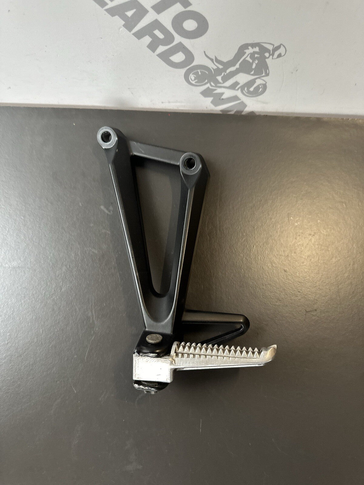 YAMAHA MT-03 Left Rear Foot Hanger YAMAHA MT03 Left Pillion Hanger LT Foot OEM