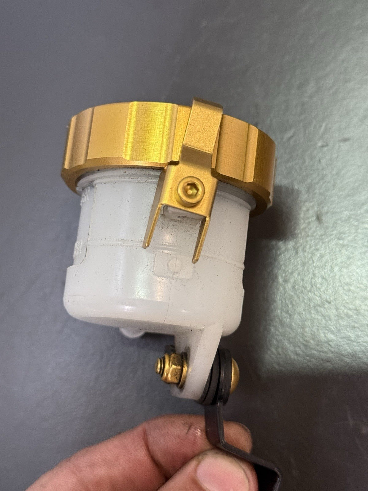 daba90fe-e2f4-4cd4-8ace-92b50735118e